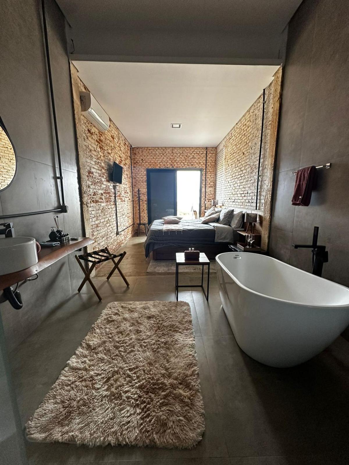 Deluxe Suite with Spa Bath