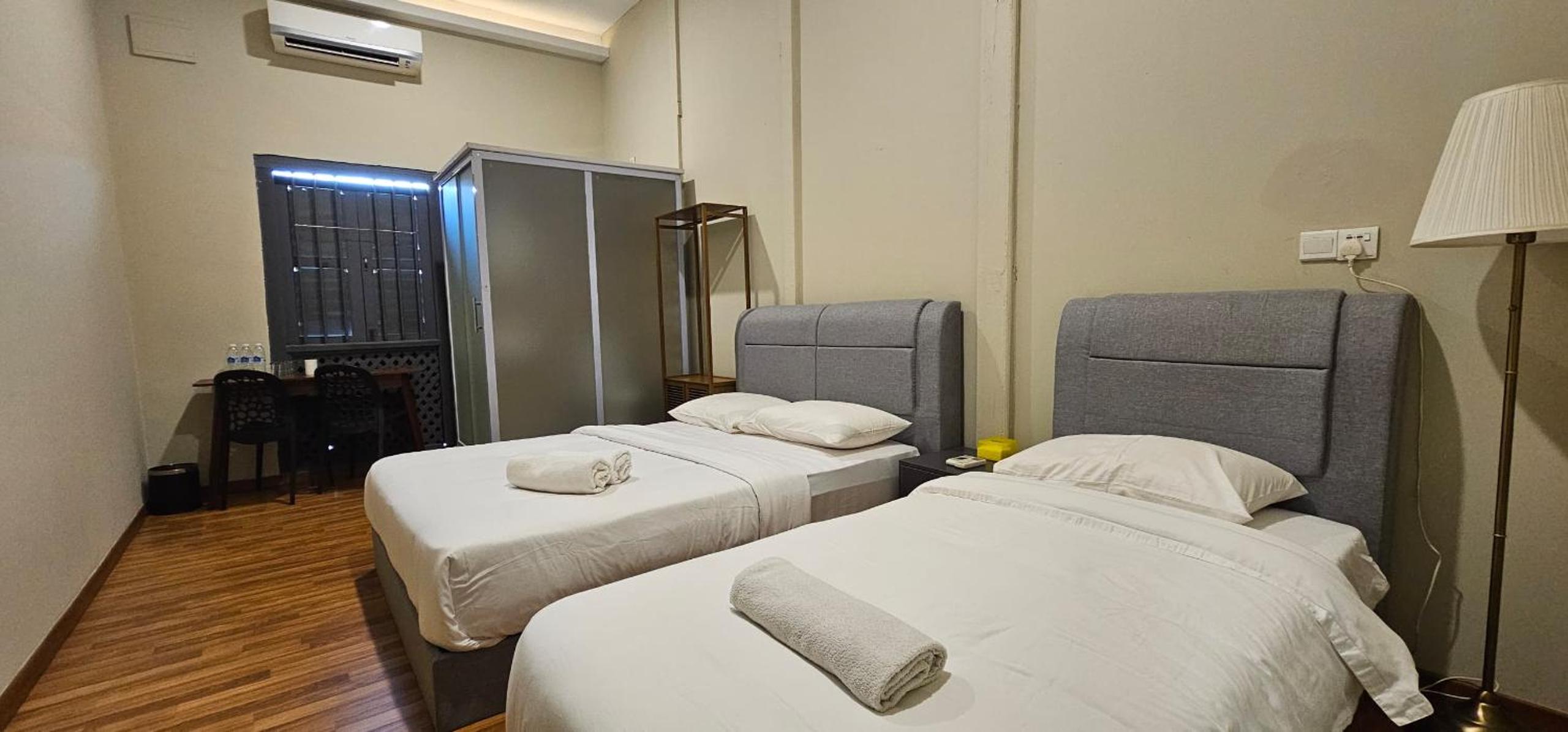 Economy Triple Room - Photo 2