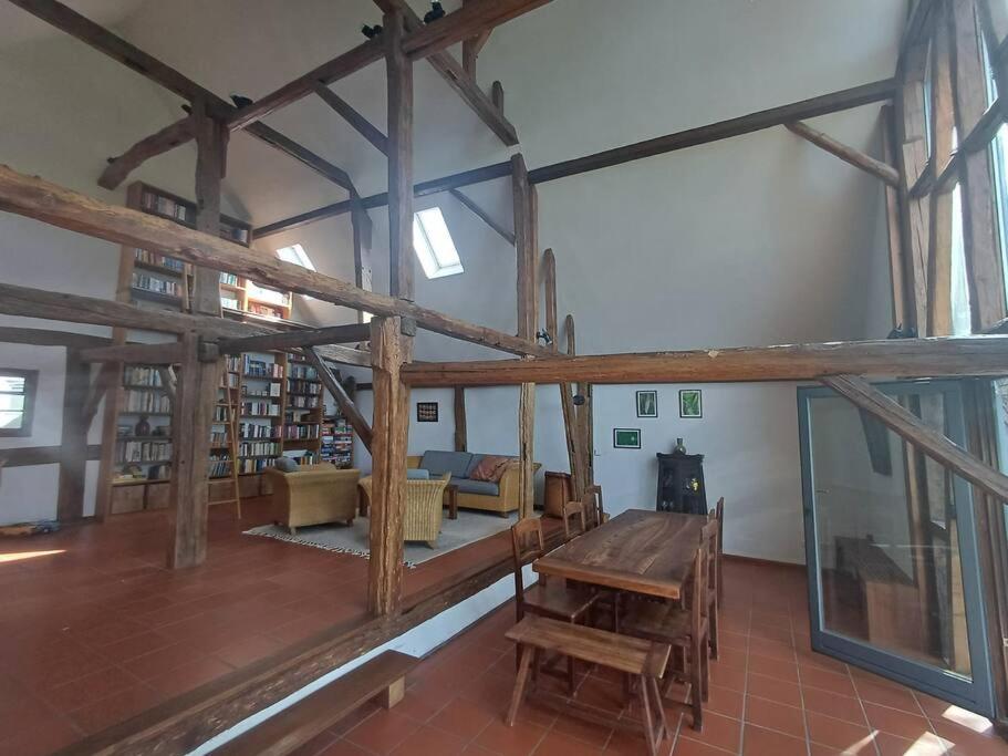 Six-Bedroom House photo 1