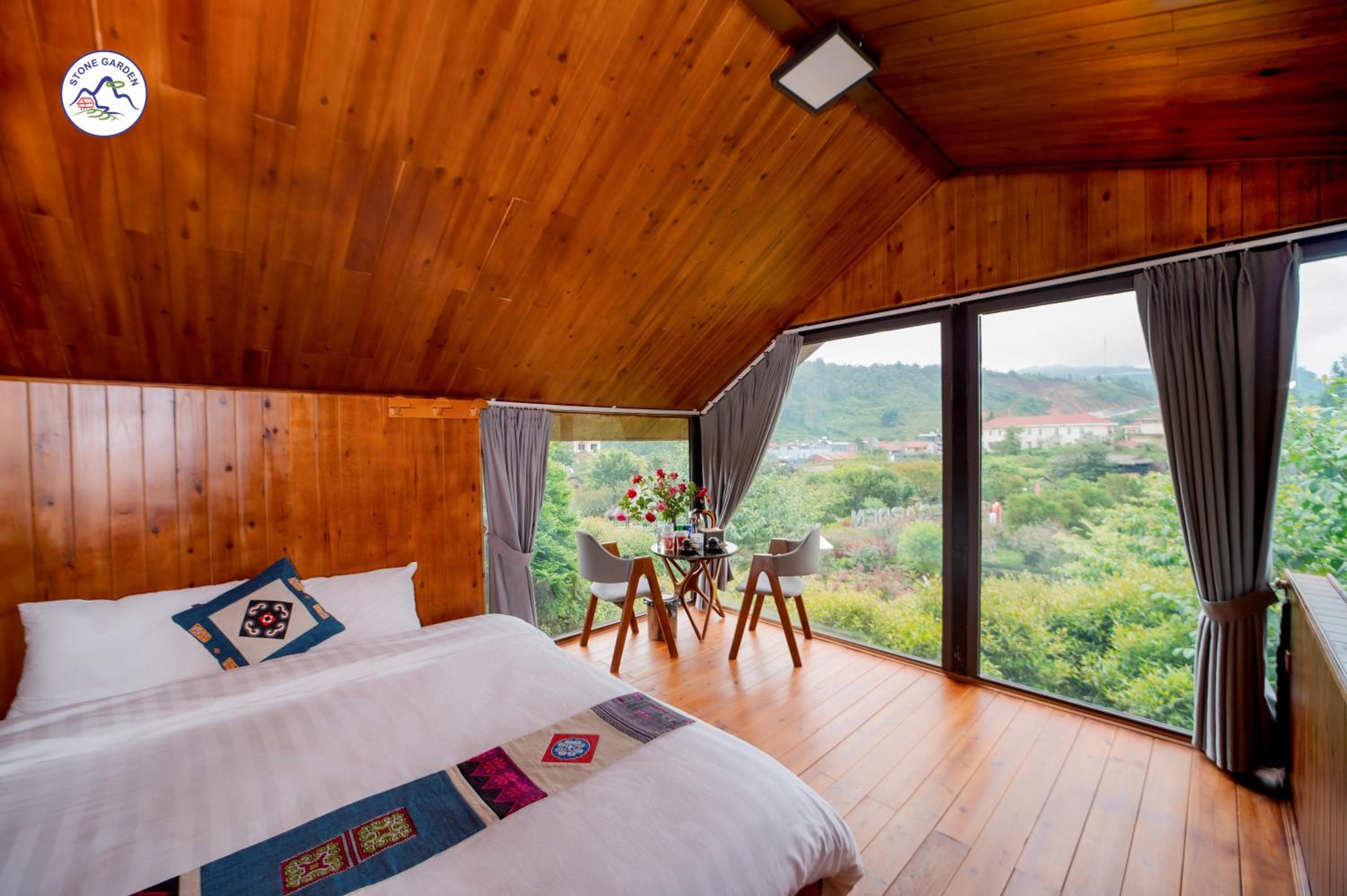 Large Twin Room photo 1