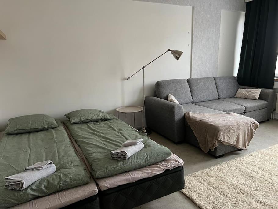 One-Bedroom Apartment photo 1