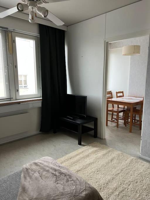 One-Bedroom Apartment photo 3