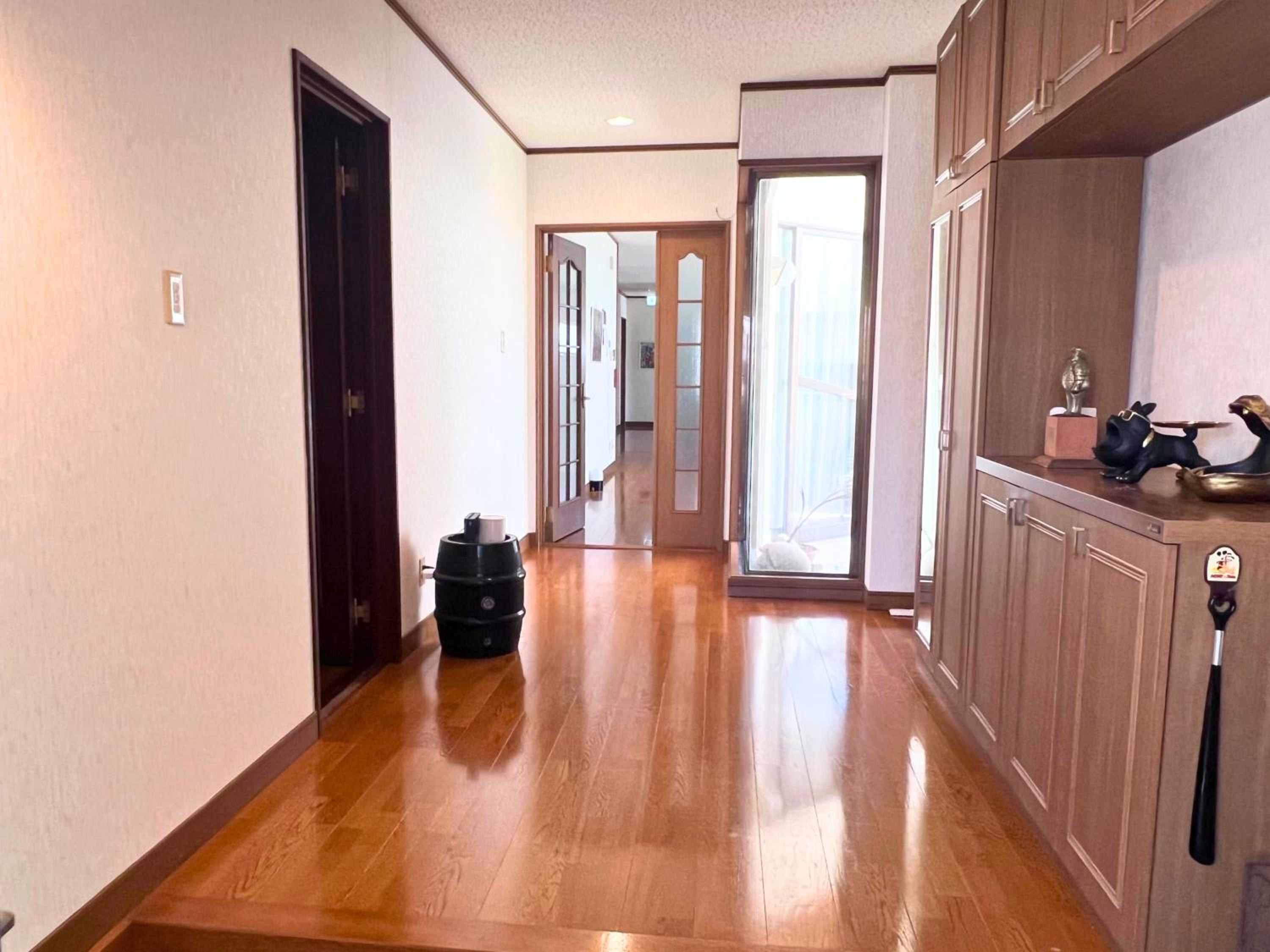 Four-Bedroom House photo 1