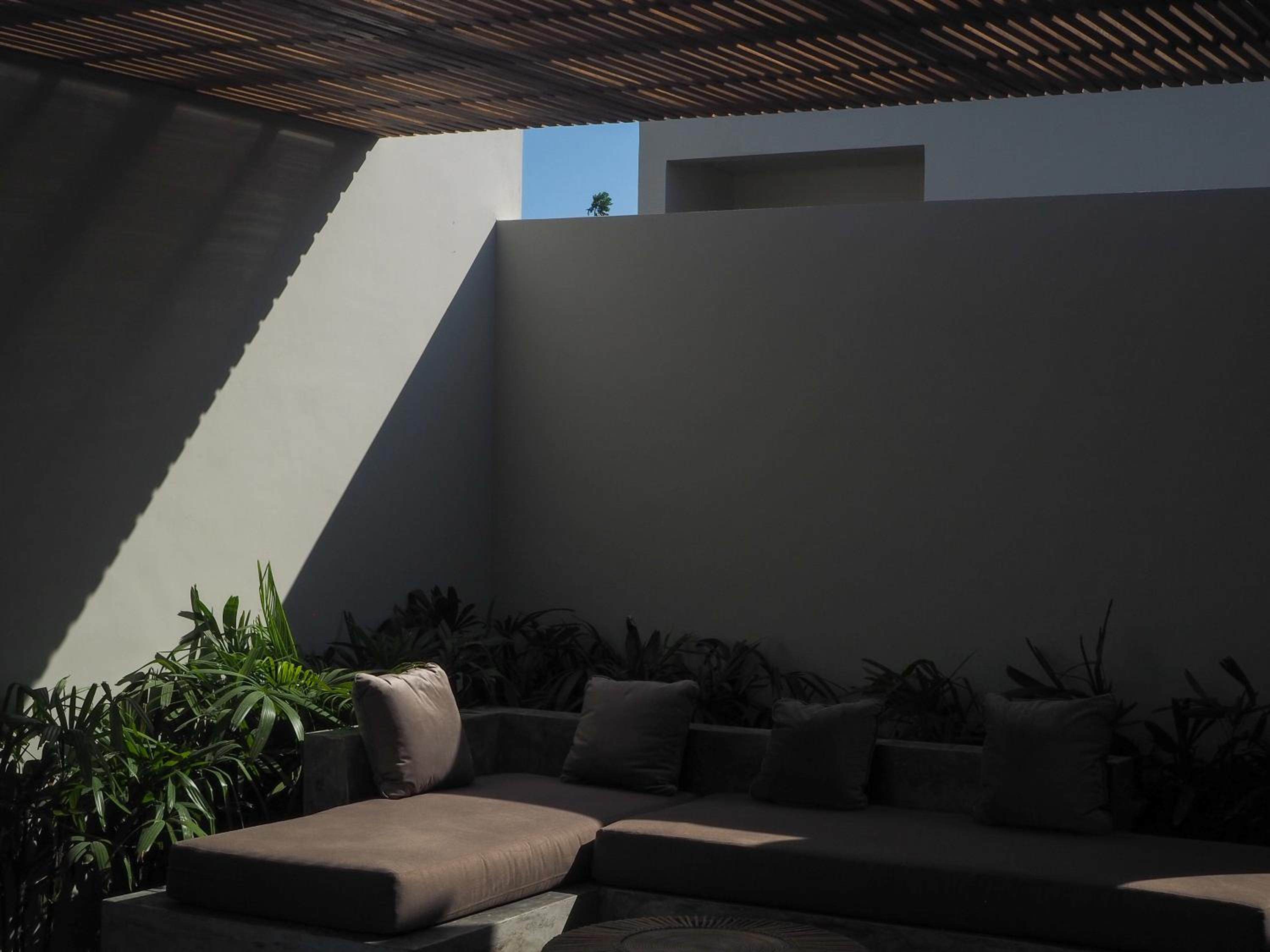 Villa with Private Pool - Photo 14