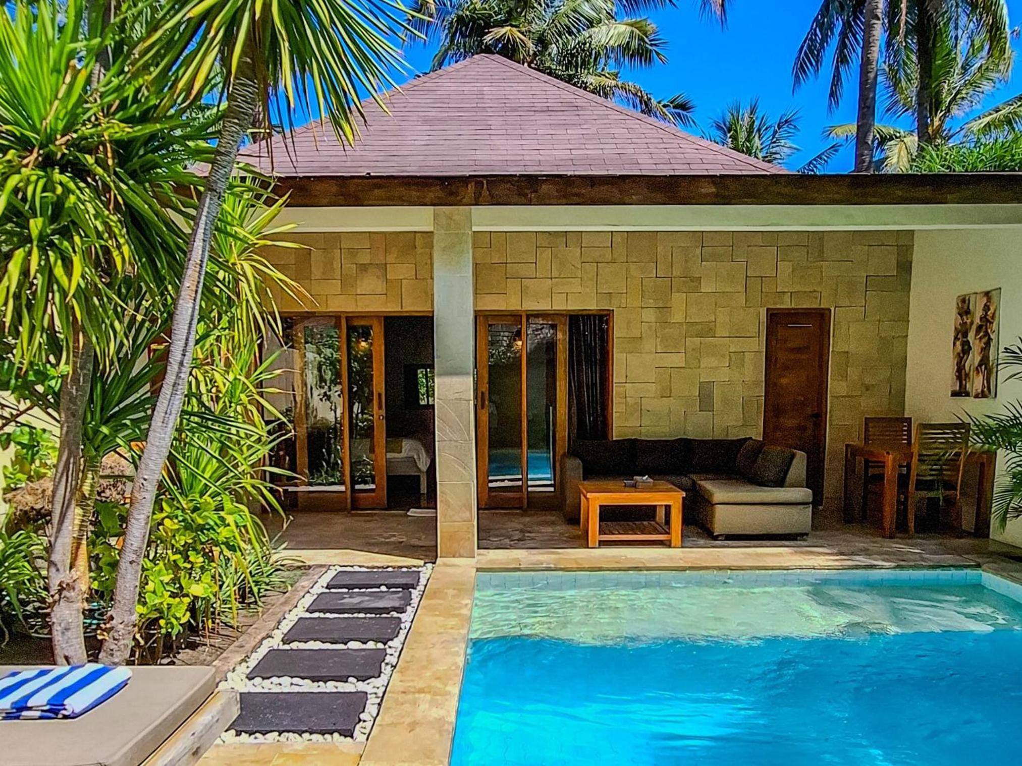 Villa with Private Pool - Photo 3