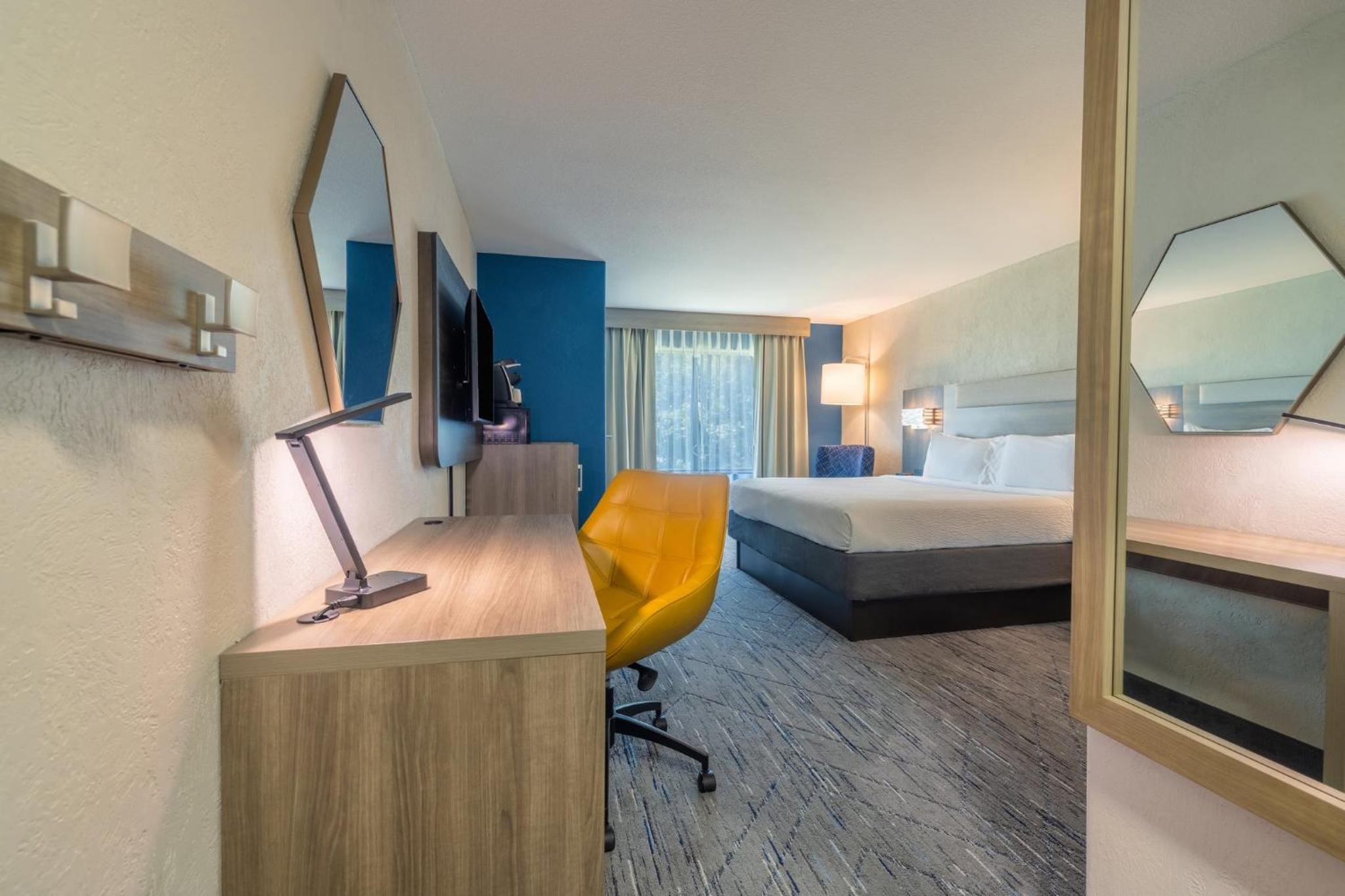 Standard King Room - Photo 1