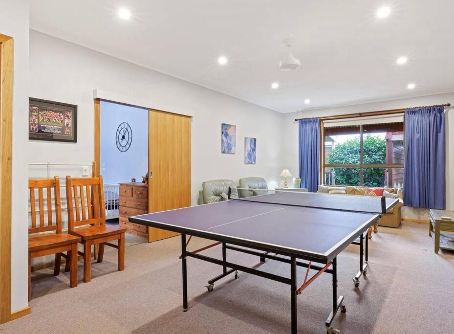 Four-Bedroom House photo 2