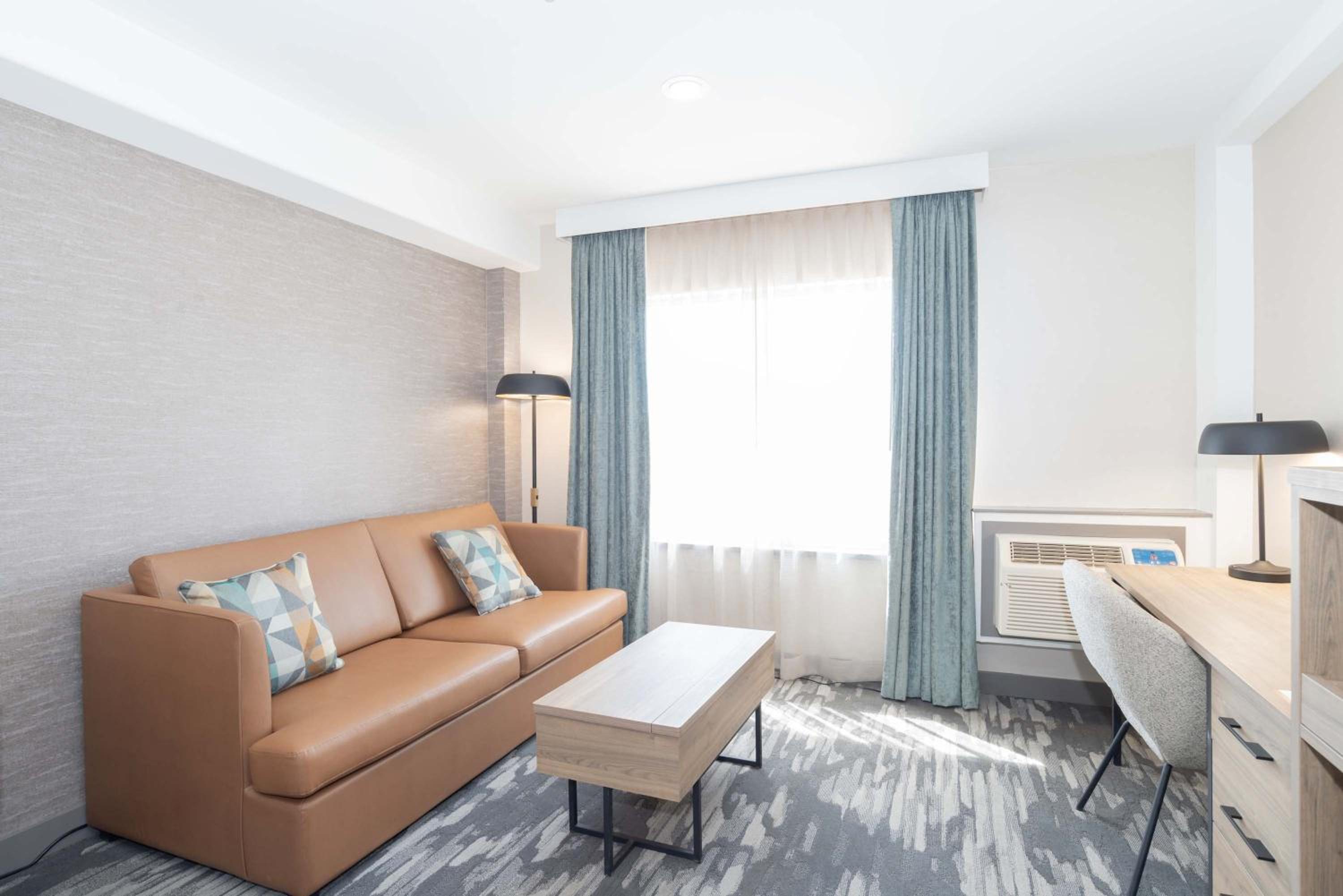 Standard Room, 1 King Bed, Sofa Bed - Photo 2
