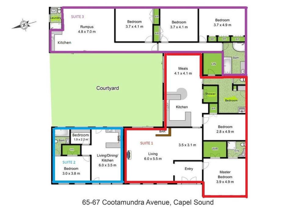 Eight-Bedroom House photo 3