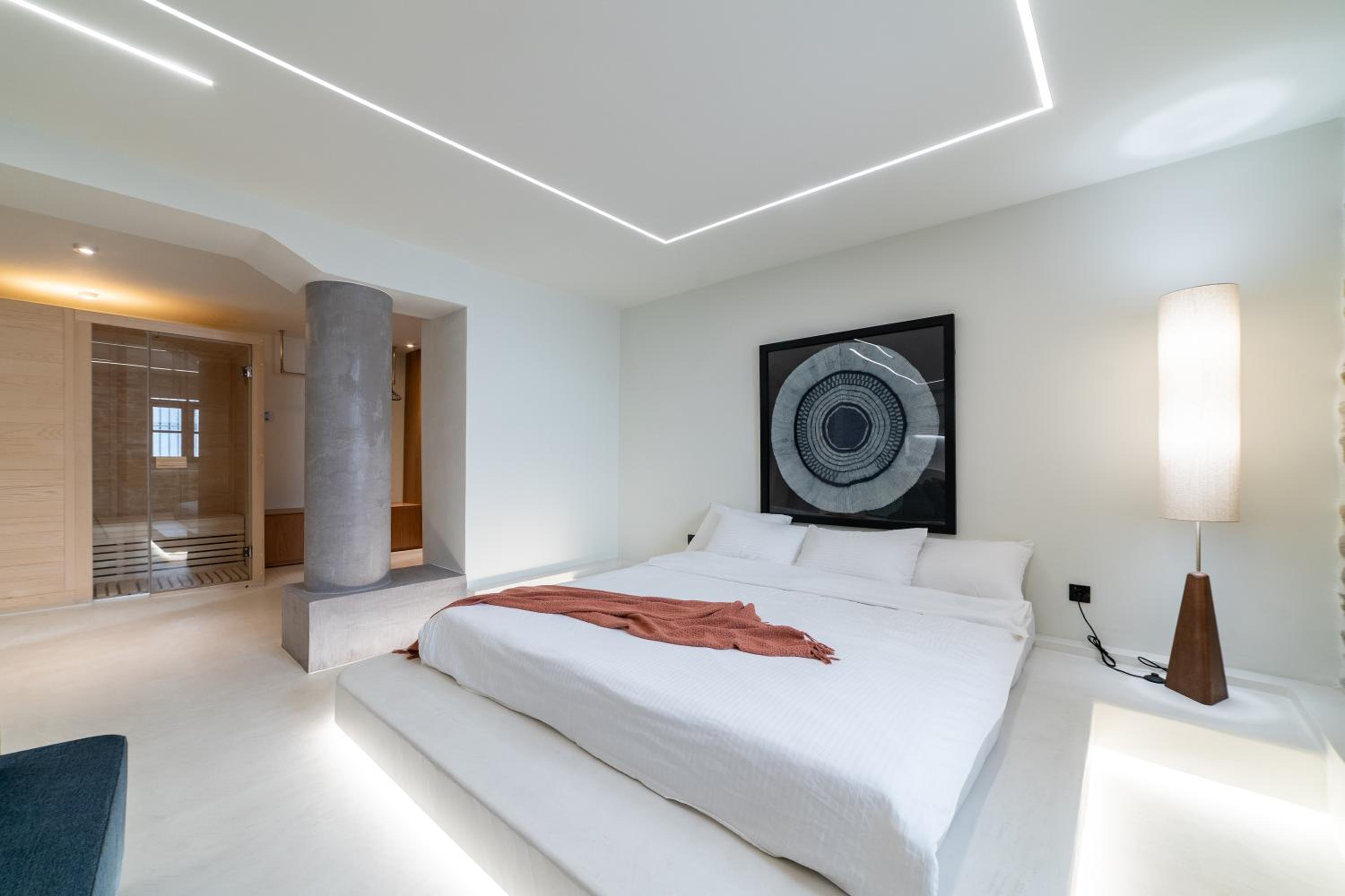Villa with Private Pool - Photo 21