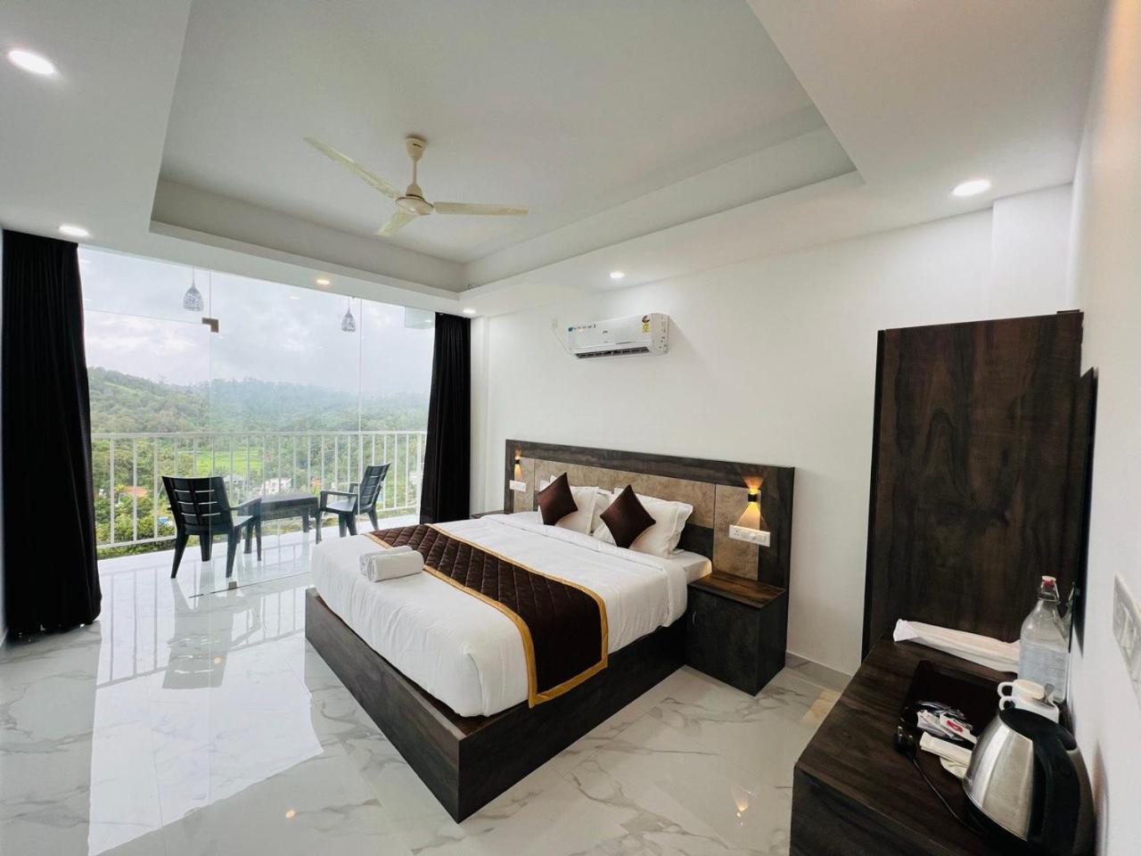 Queen Room With Balcony
