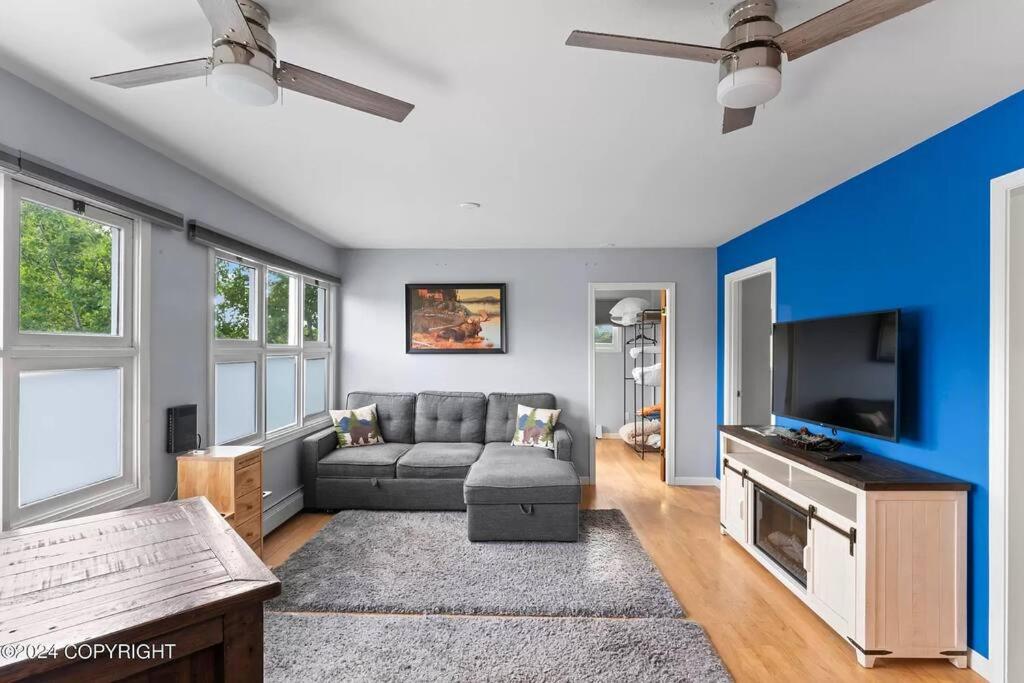 One-Bedroom House photo 1