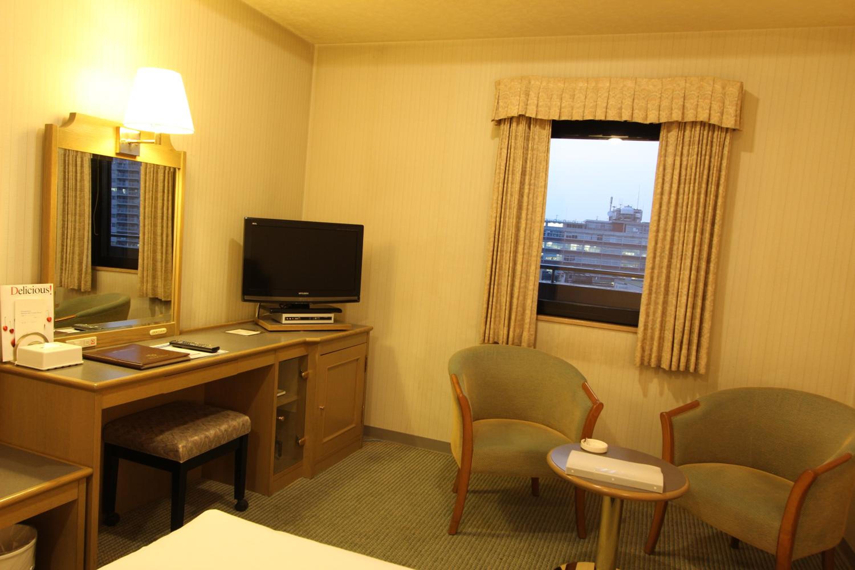 Room Selected at Check-In (2 Adults) - Non-Smoking photo 2