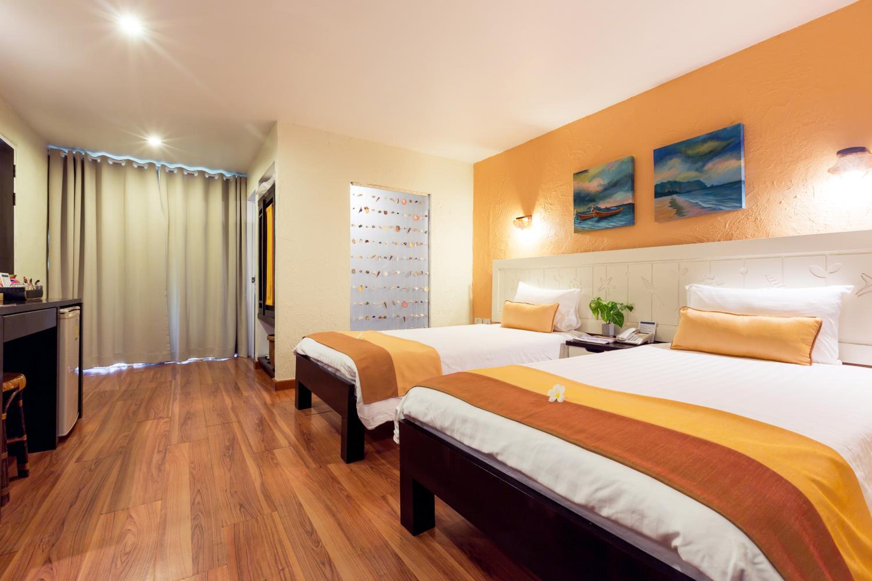 Deluxe Double or Twin Room - Photo 11