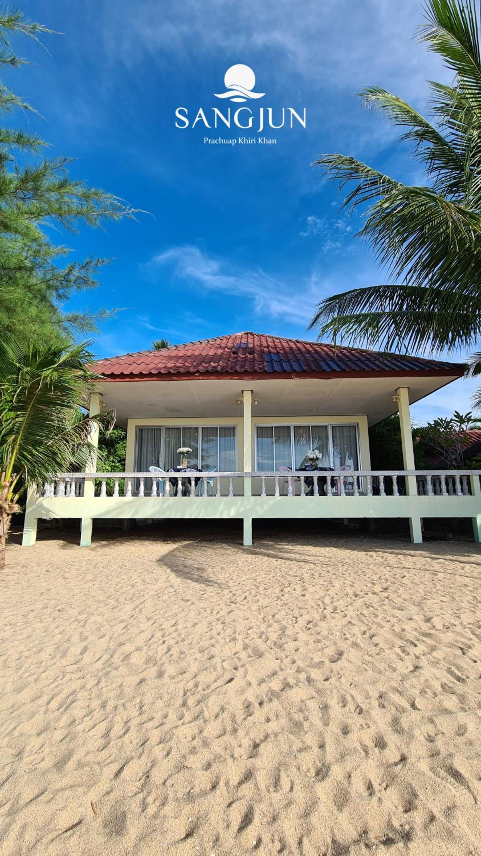 Bungalow with Sea View photo 3