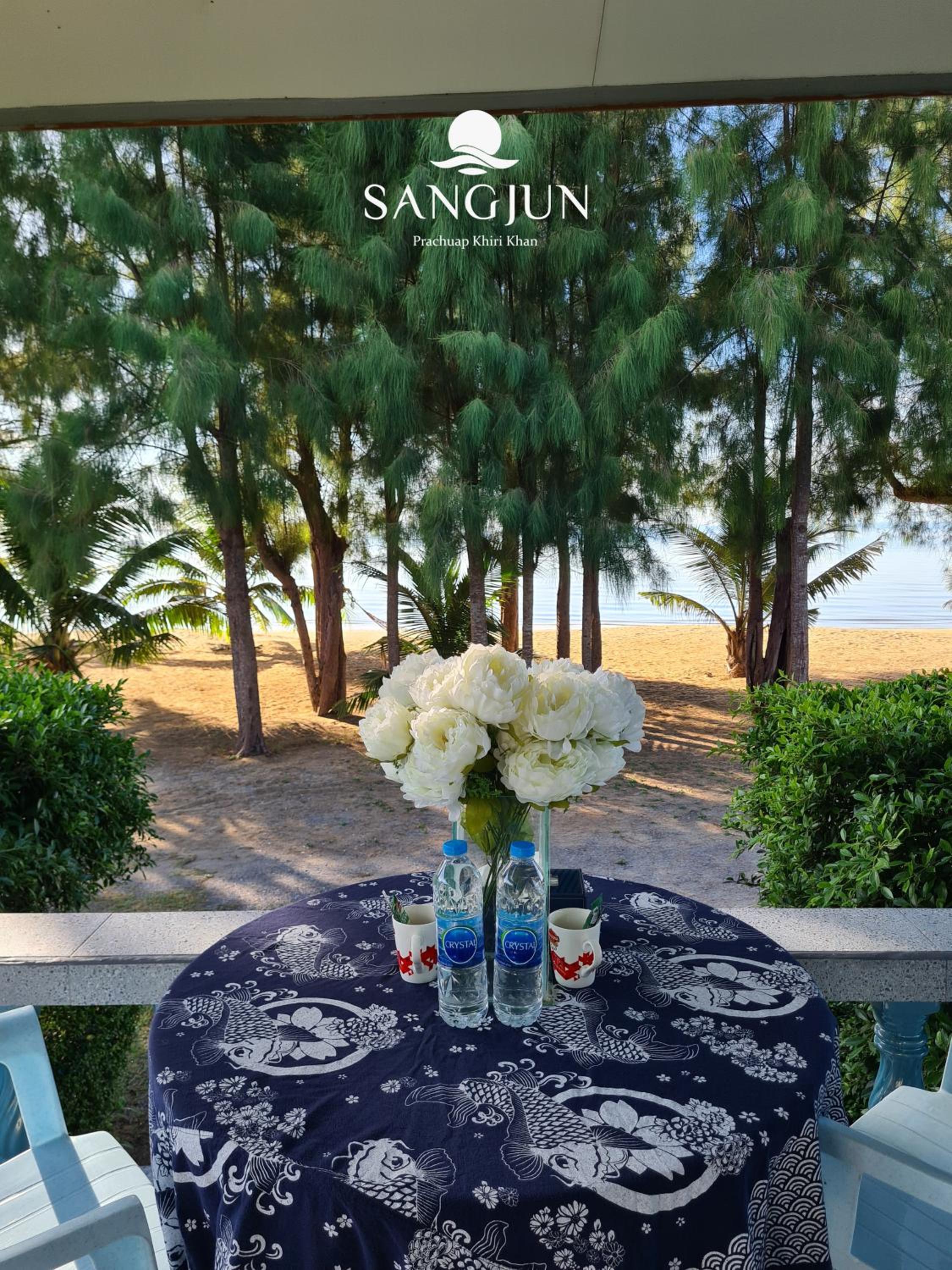 Bungalow with Sea View photo 2