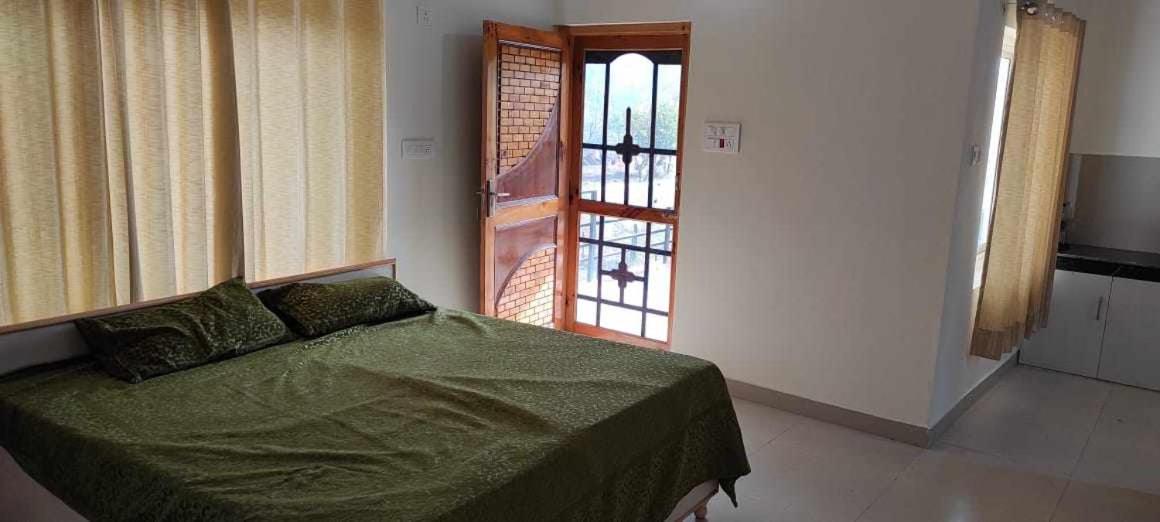 Four-Bedroom House photo 1