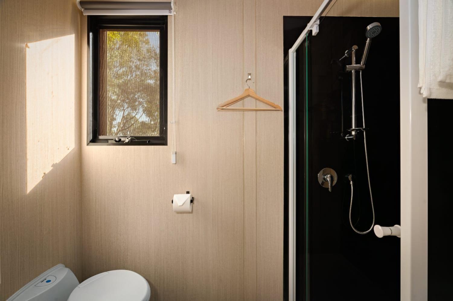 Mobile Home photo 2