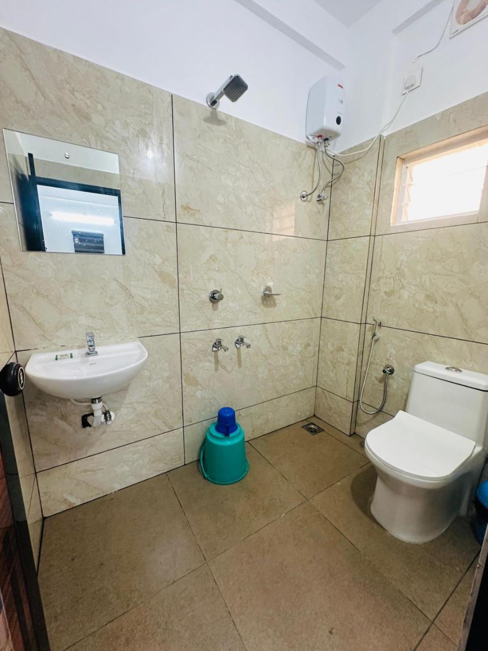 Standard Double Room - Photo 5