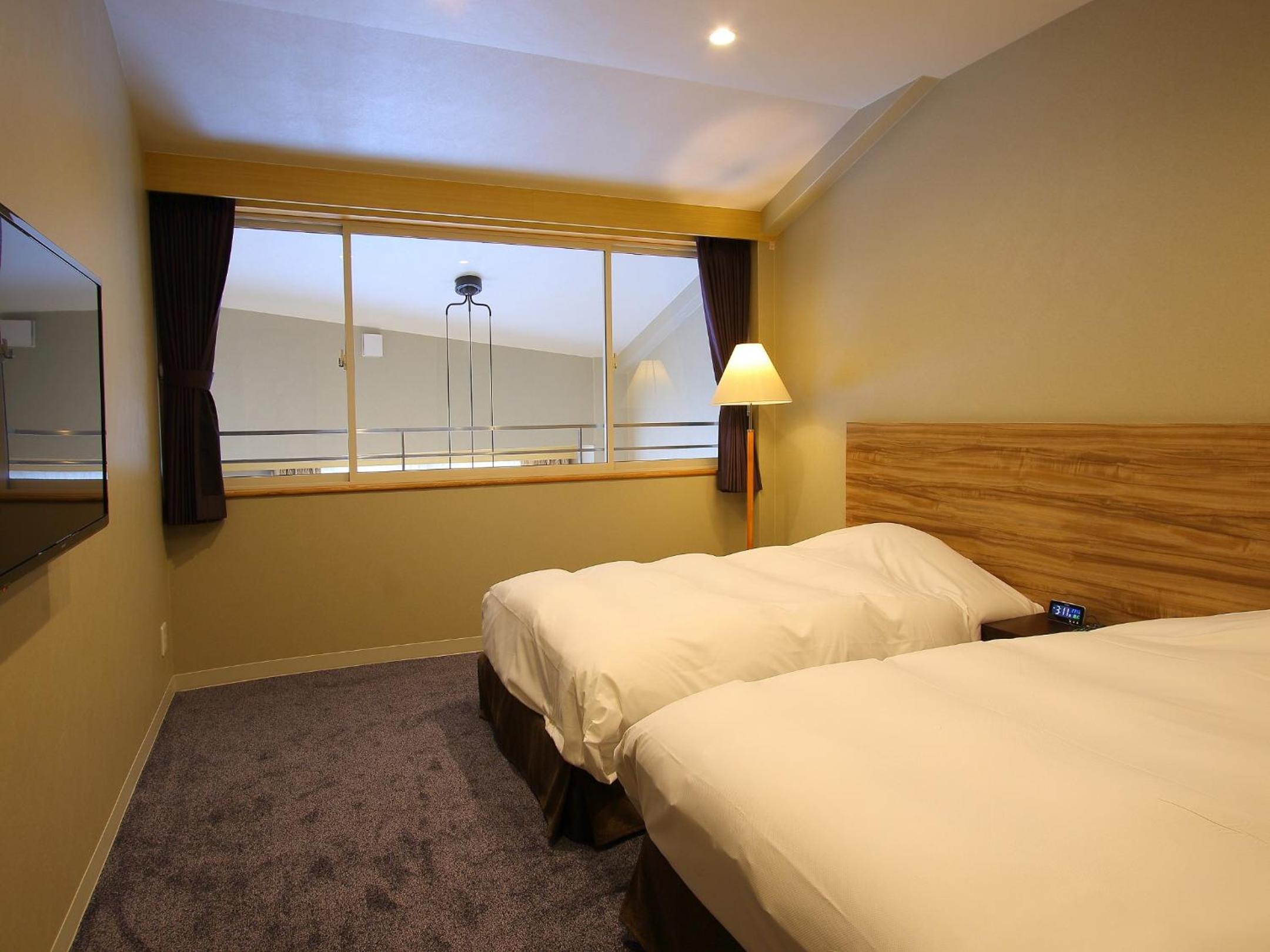 Grand Comfort Quad Room (11F) with Mt.Fuji view - Non-Smoking - No Daily Cleaning thumbnail 6