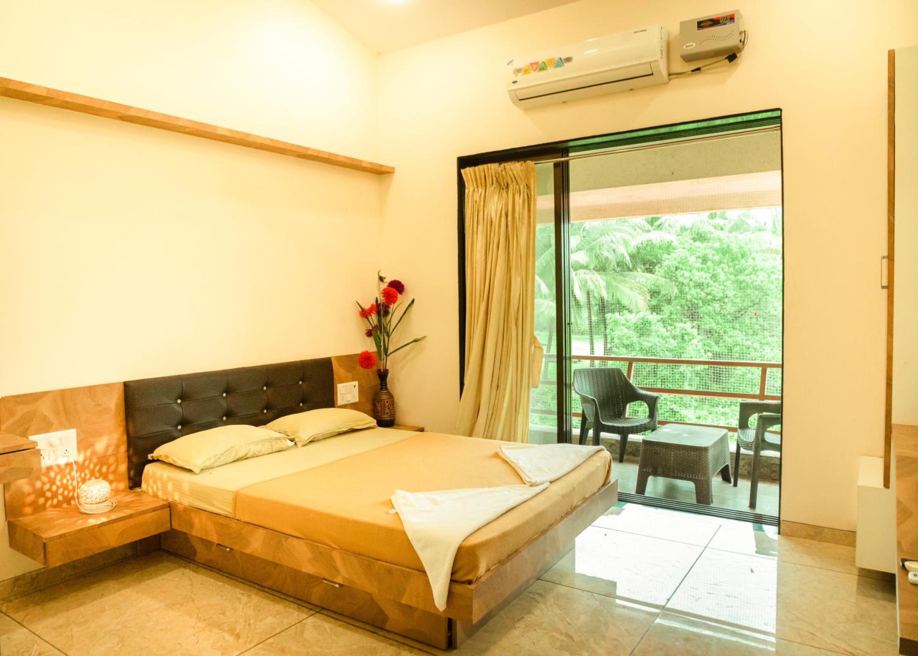 Single Room With Bath
