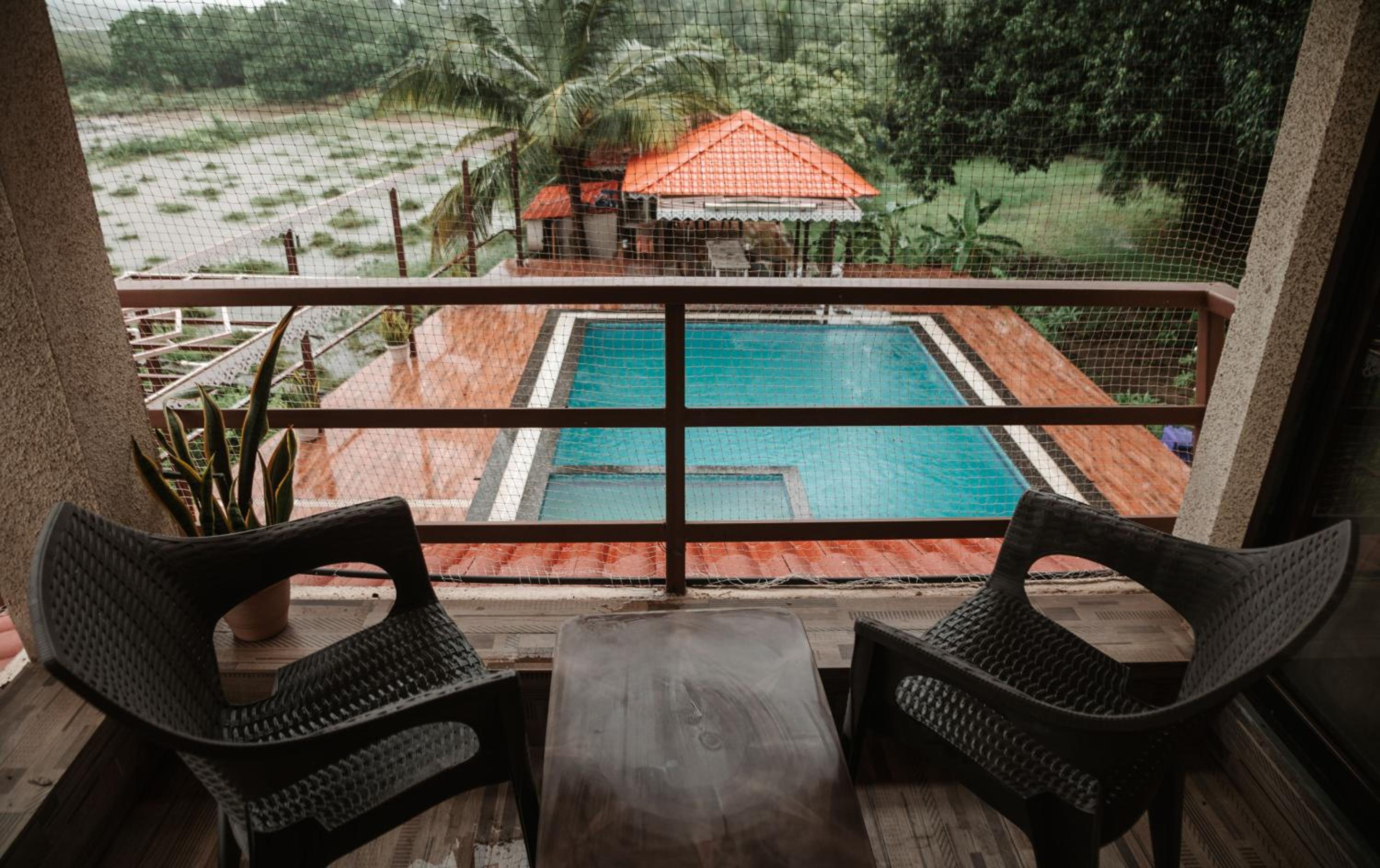 Double Room With Pool View photo 3