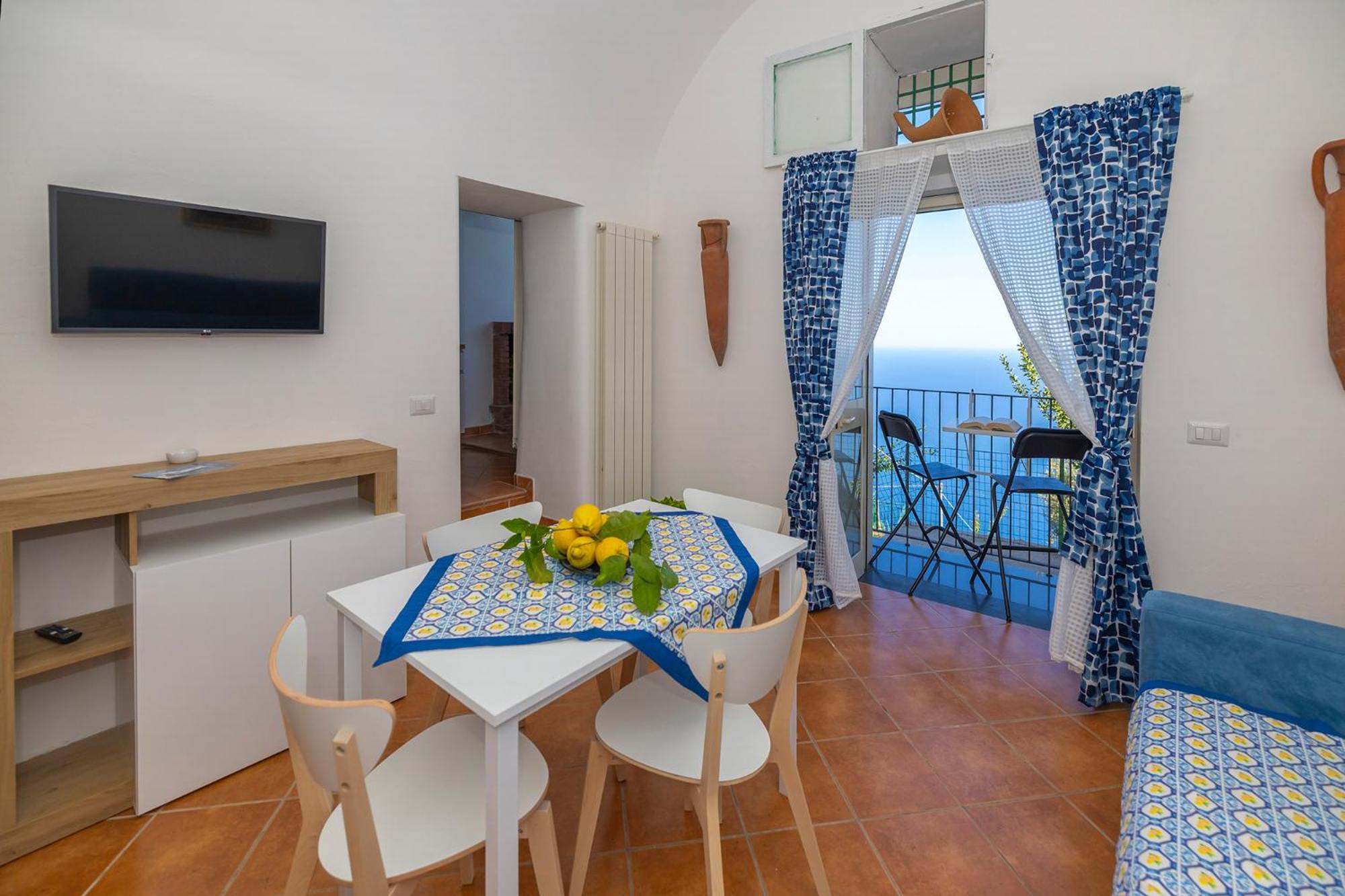 Two-Bedroom Apartment with Sea View photo 2