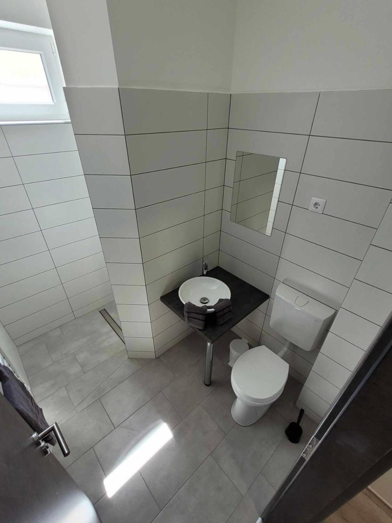 Standard Triple Room - Photo 10