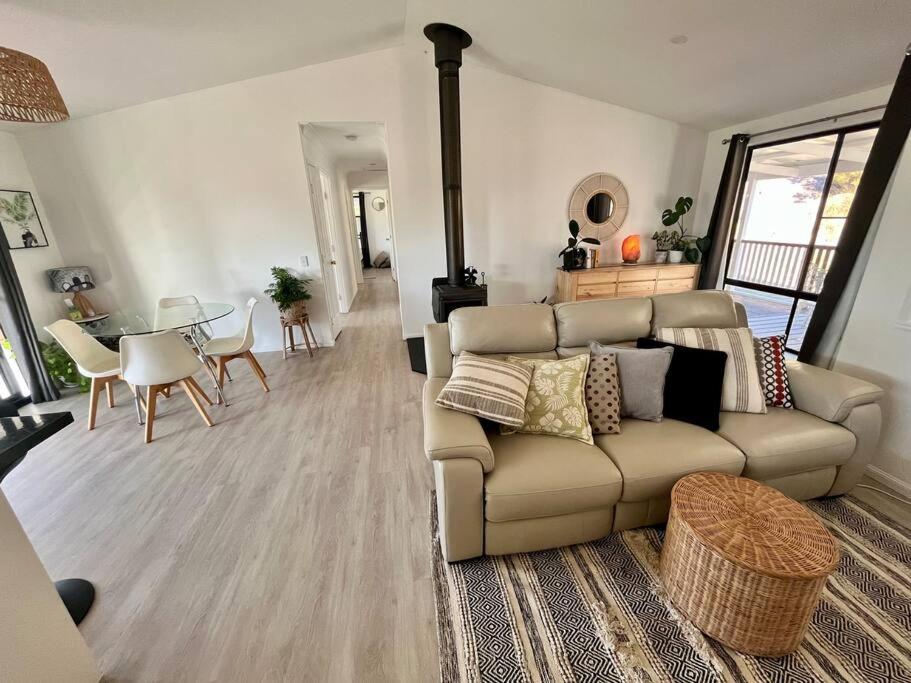 One-Bedroom House photo 1