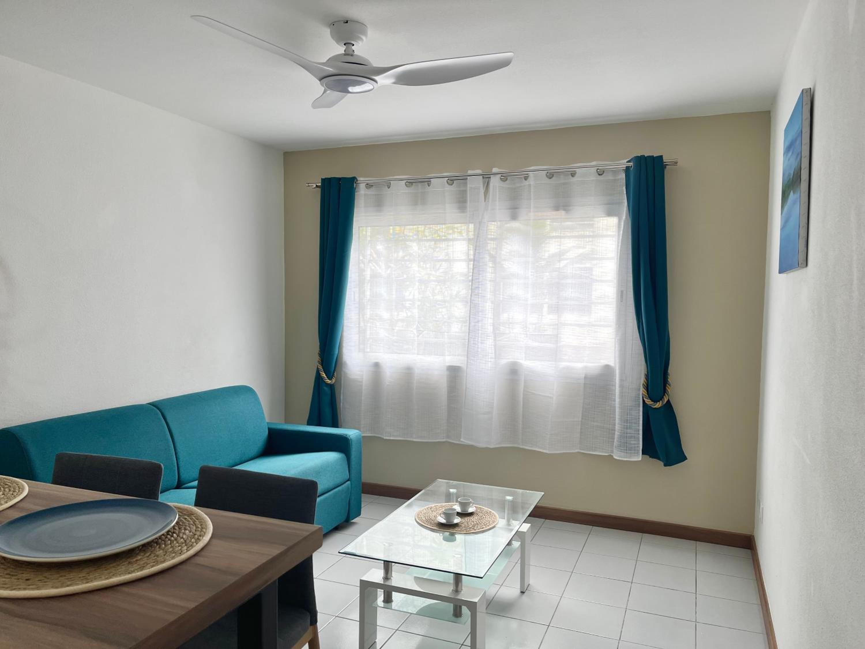 One-Bedroom Apartment photo 1