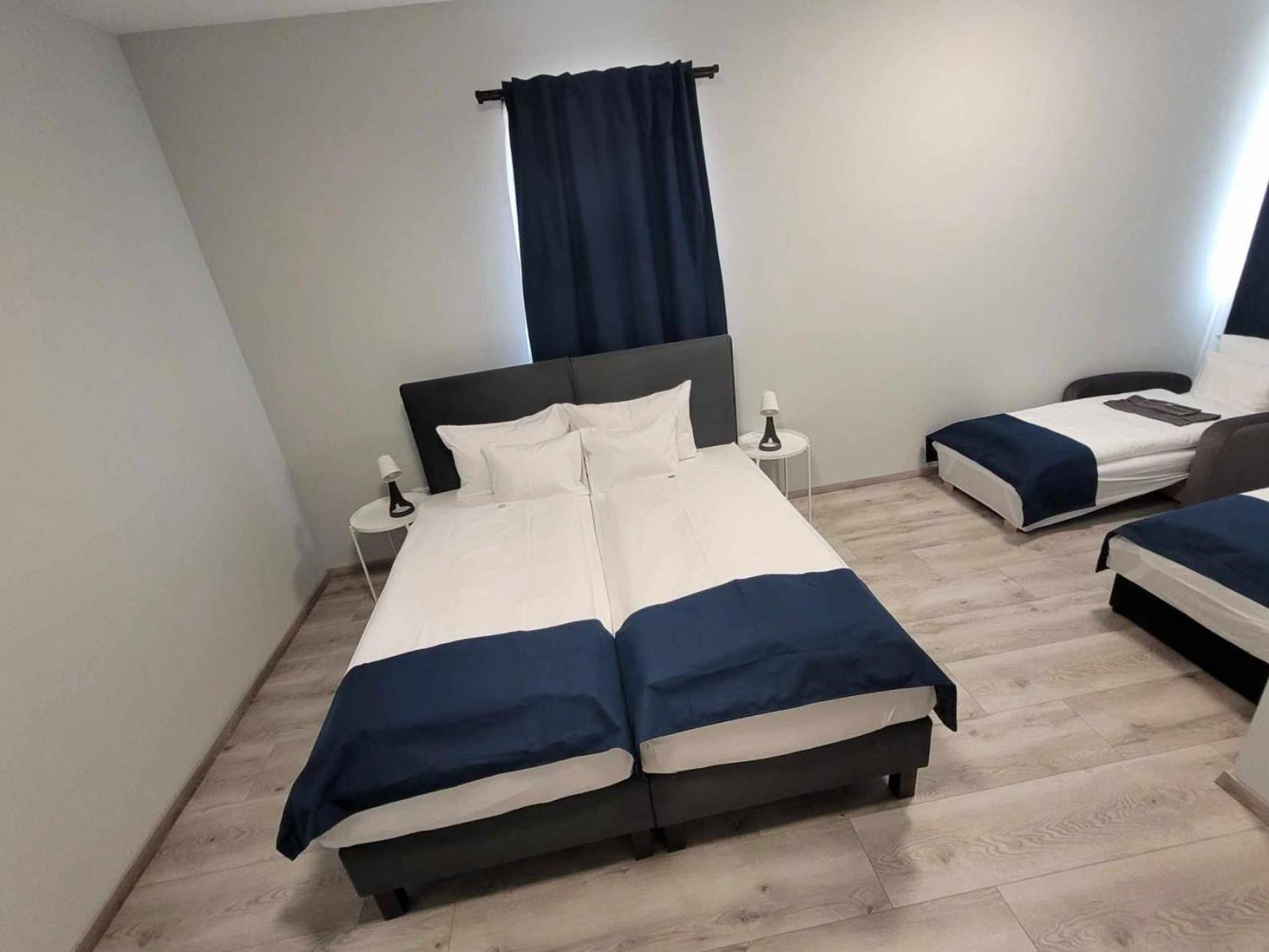 Standard Triple Room - Photo 2