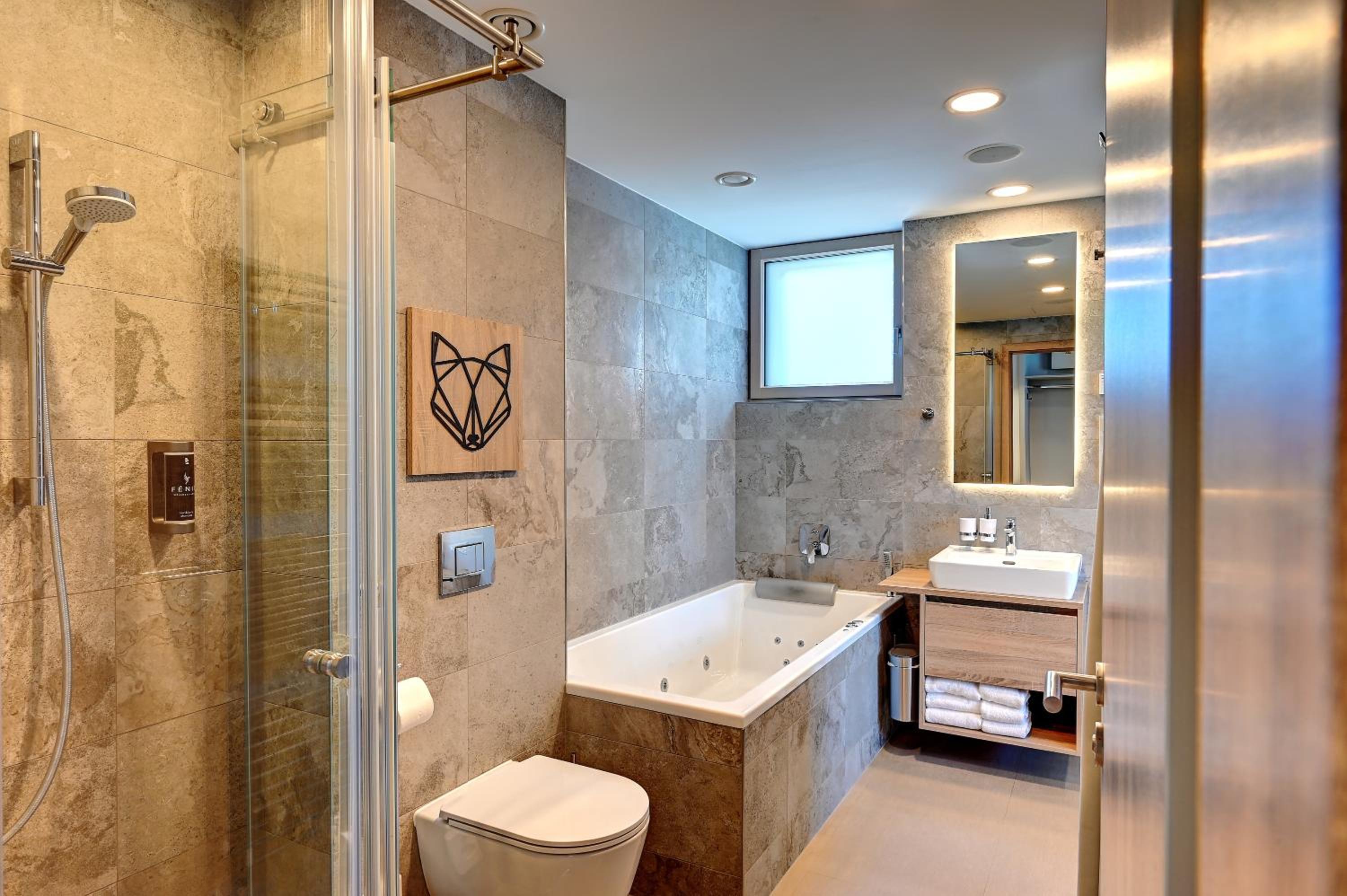 Triple Room with Spa Bath photo 2