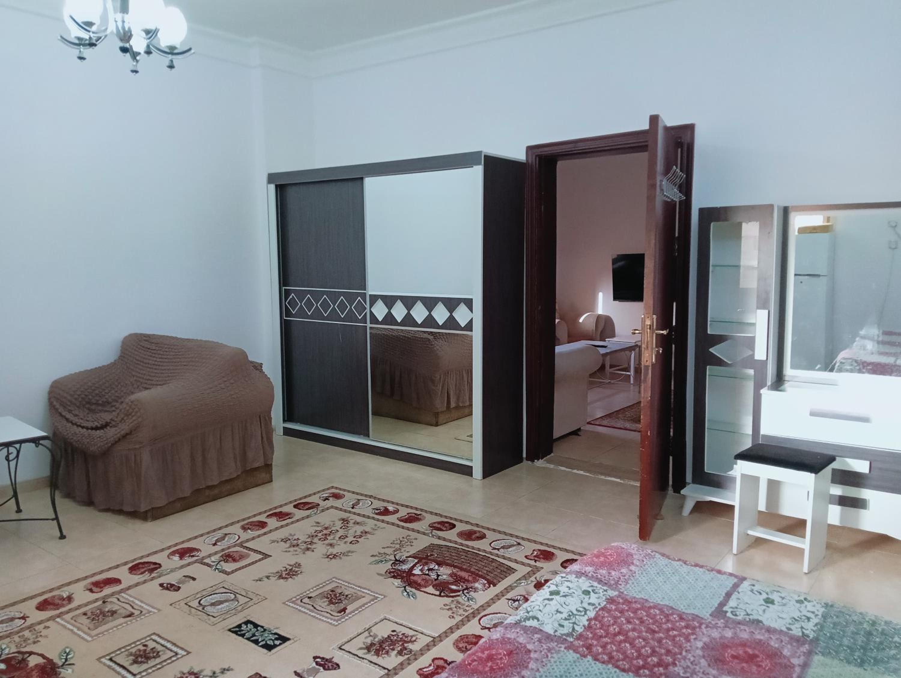 Studio Apartment photo 3