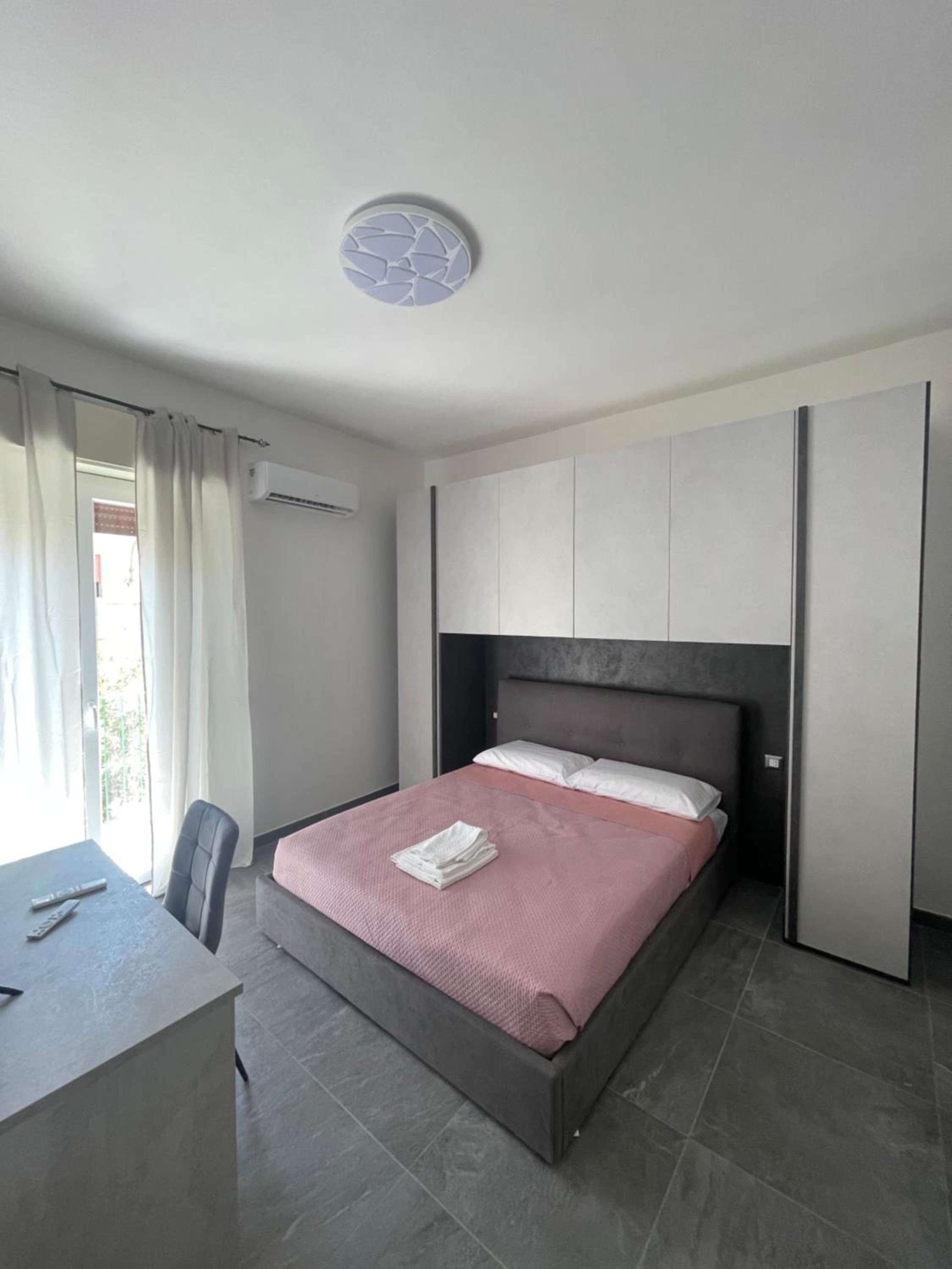 Deluxe King Room photo 2