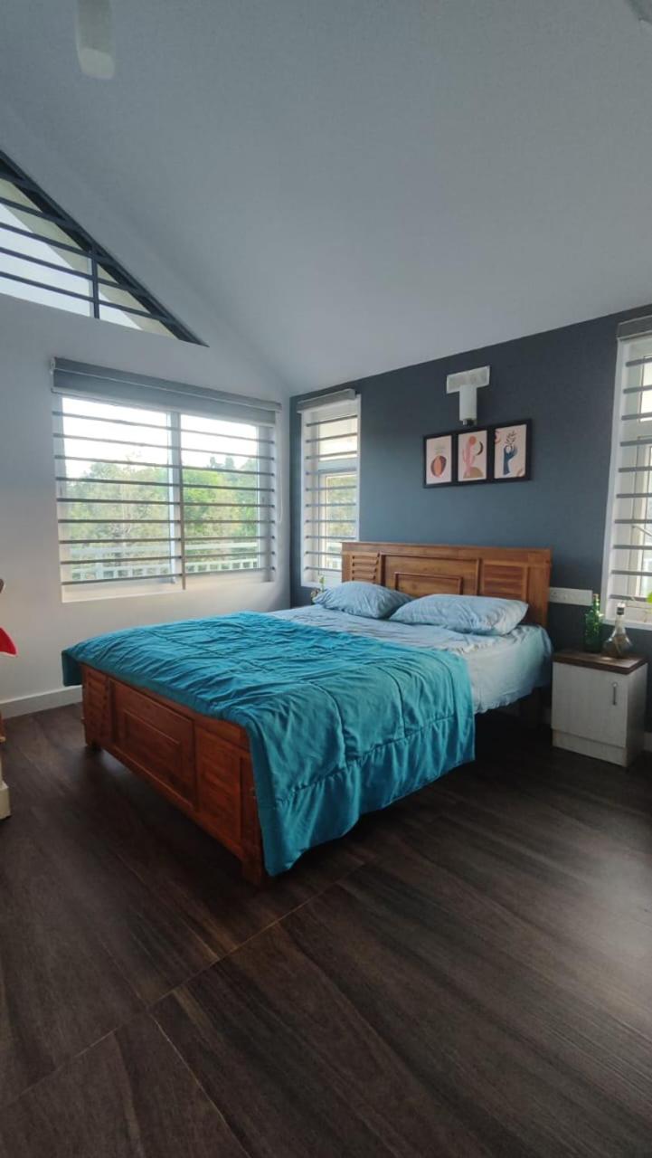 Three-Bedroom House photo 1