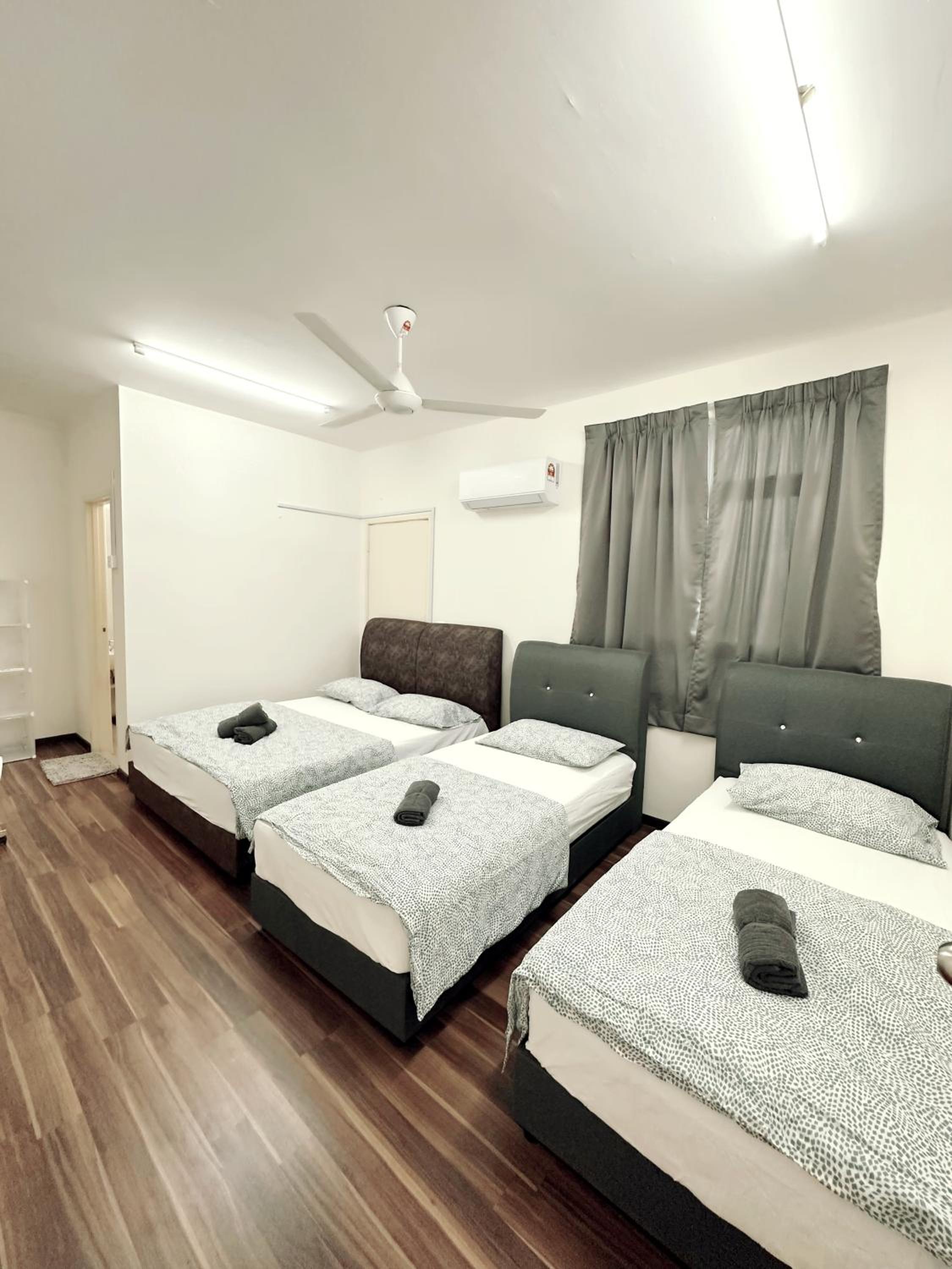 Apartment photo 2