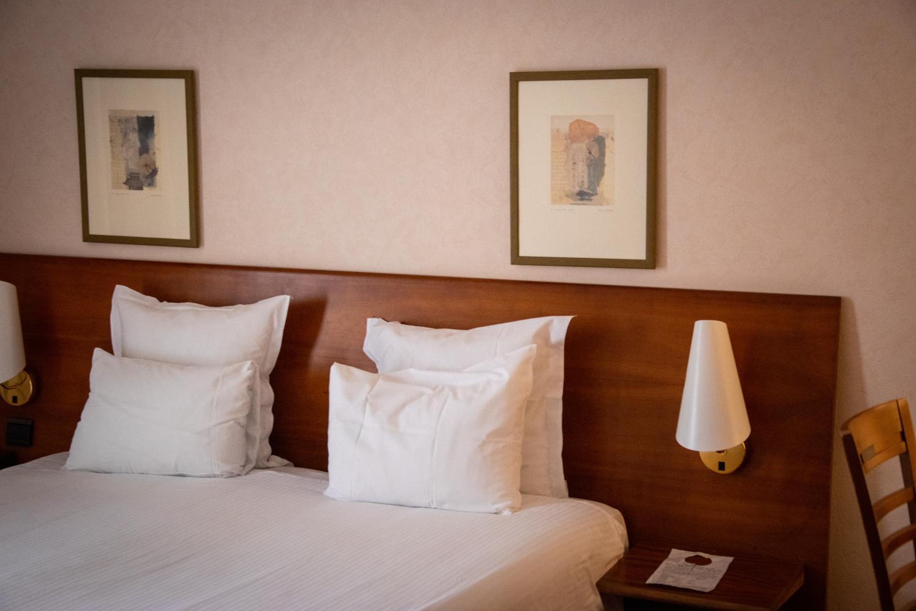 Standard Double Room with Balcony - Photo 1