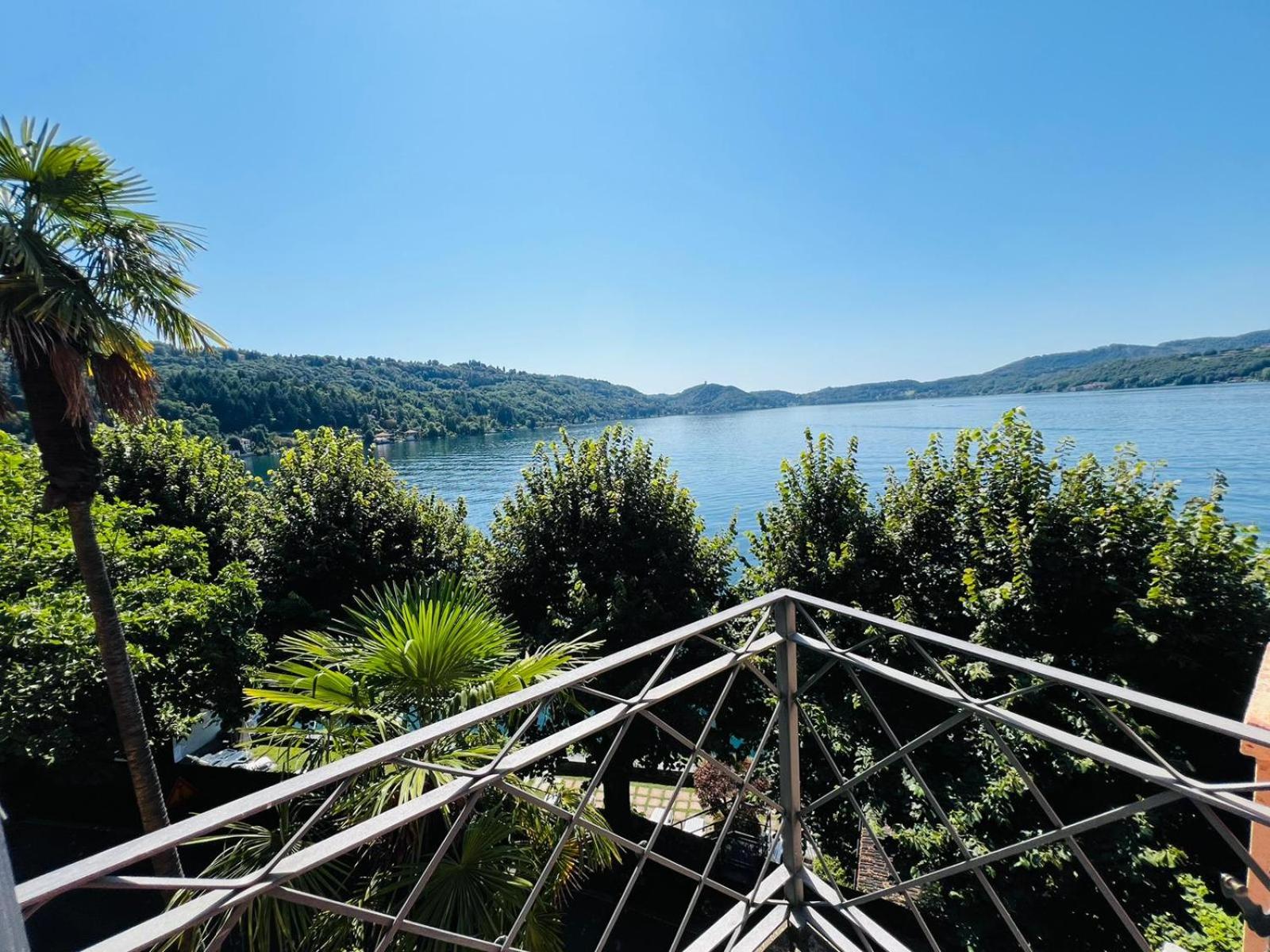 Apartment with Lake View - Photo 37