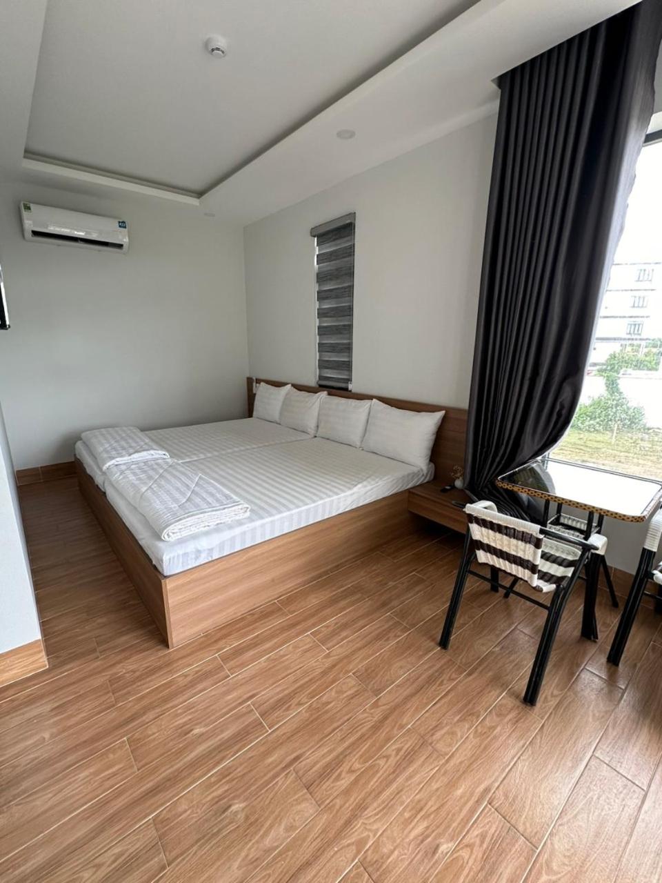 Standard Twin Room with Sea View