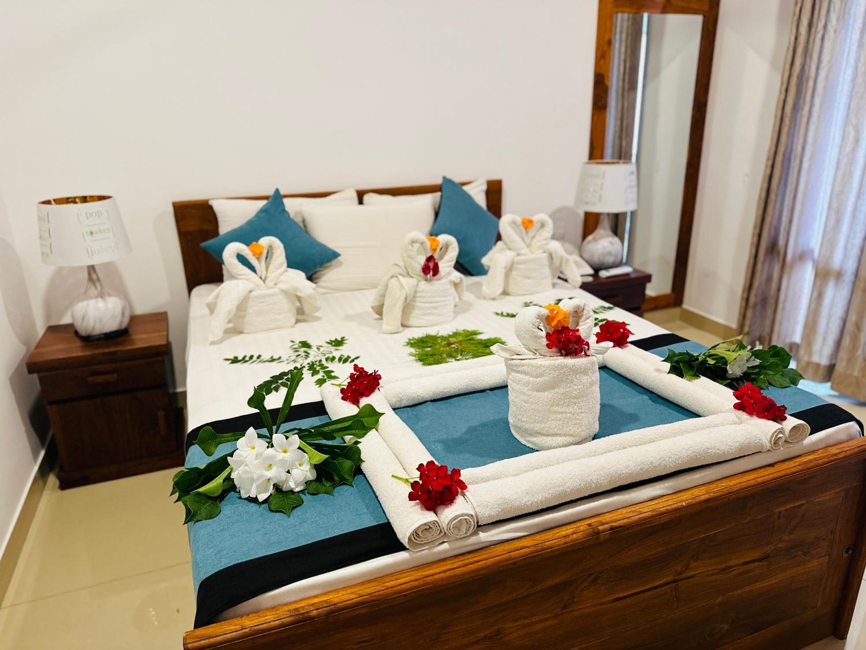 King Suite With Pool View photo 2