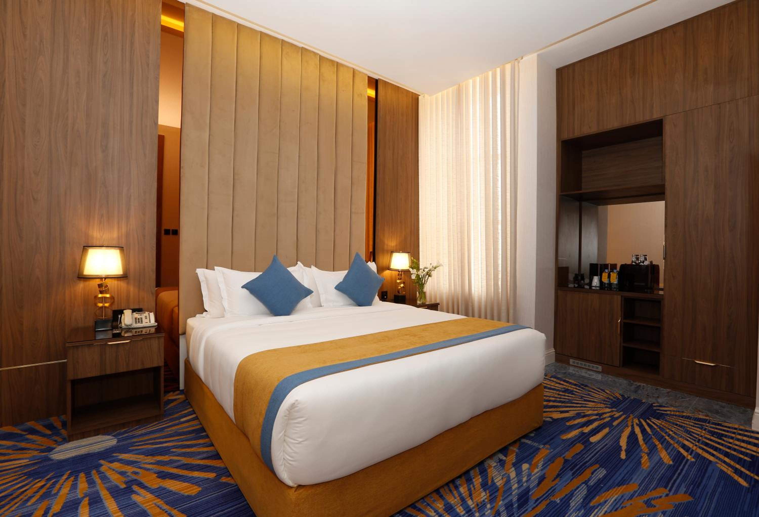 Deluxe Suite