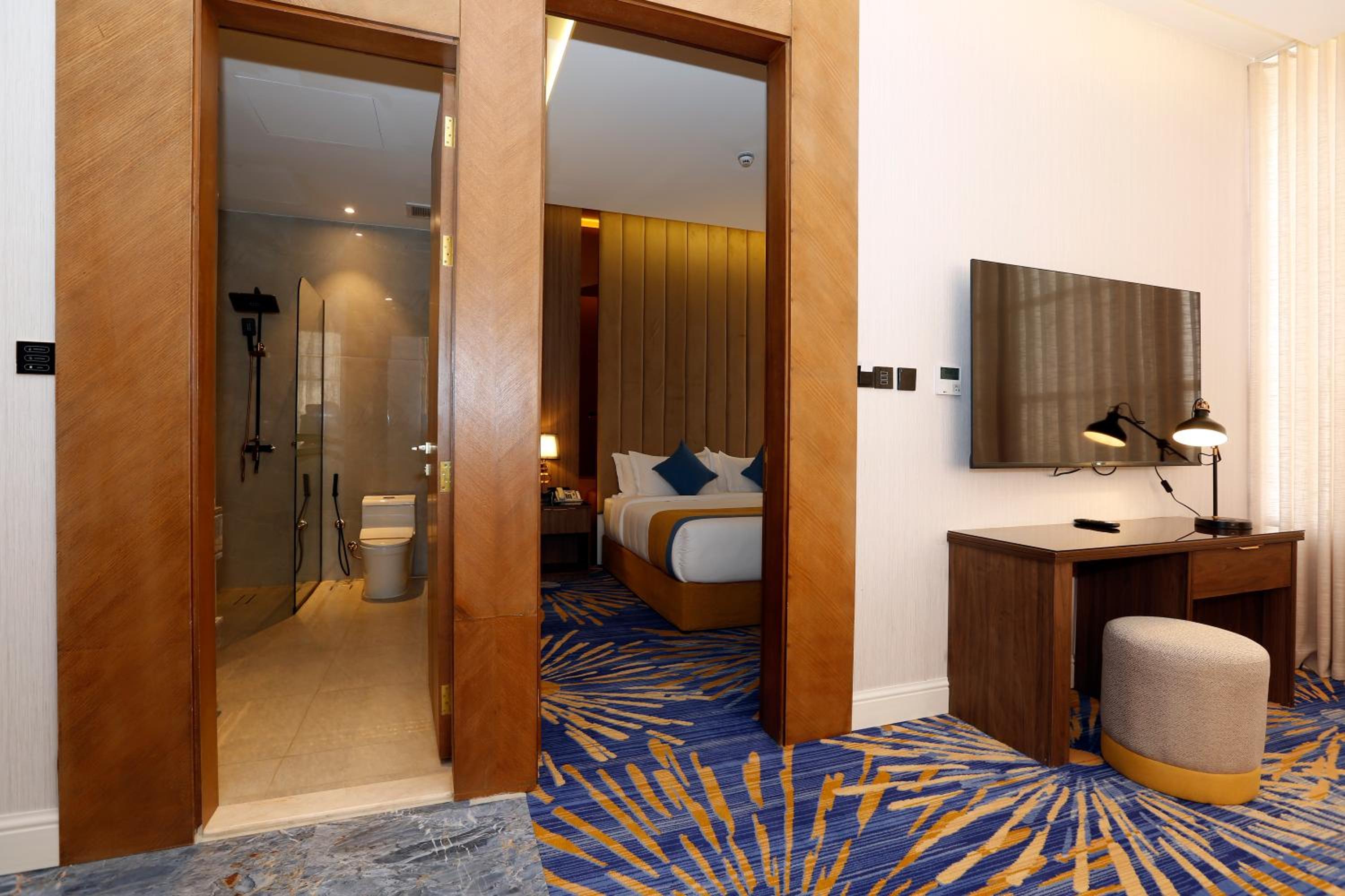 Deluxe King Room