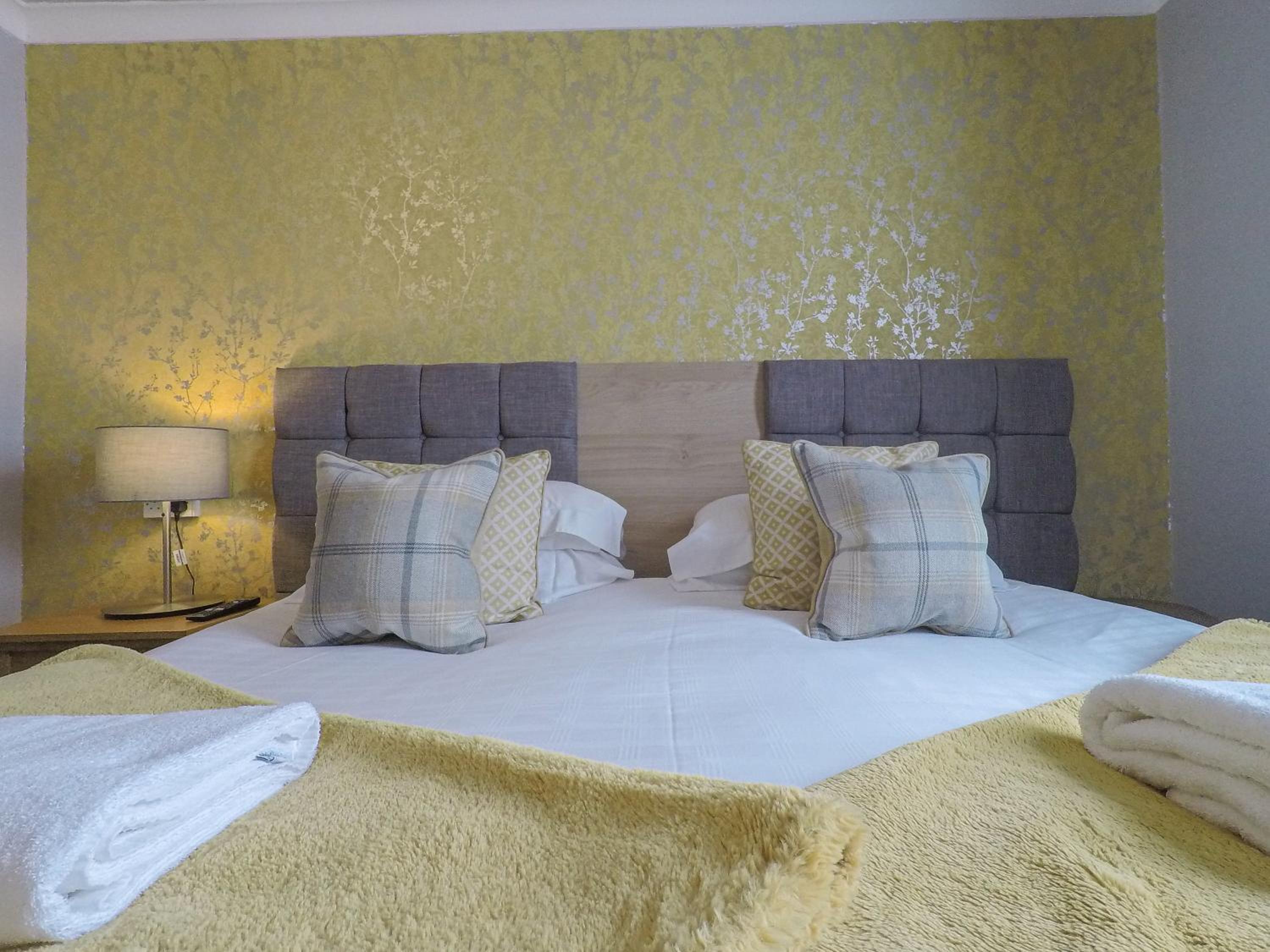 Twin/Double Room with Shower - Photo 1