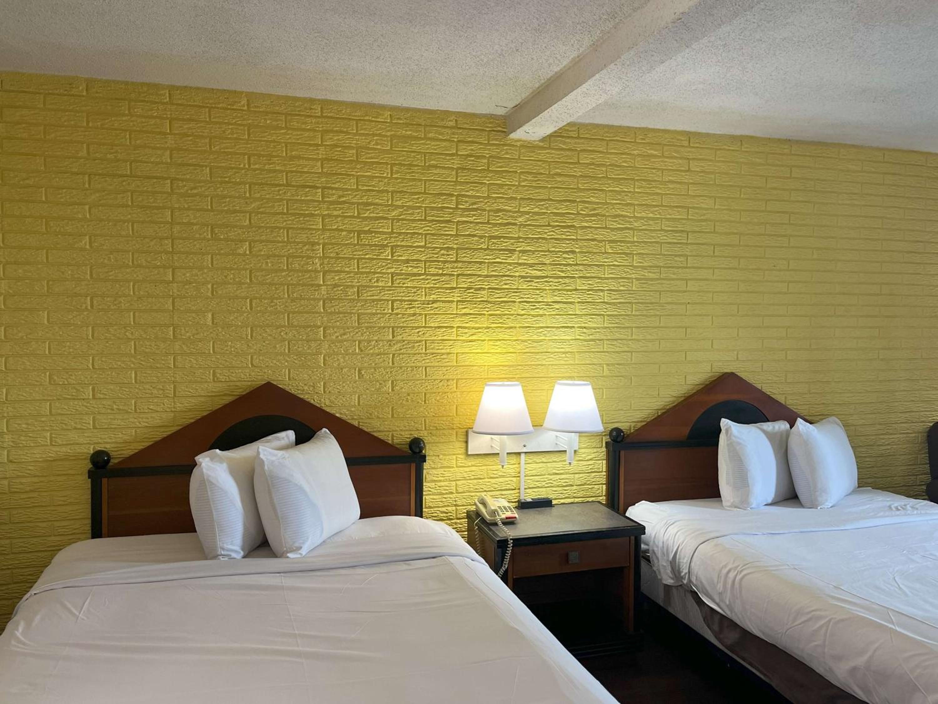 Queen Room with Two Queen Beds - Non-Smoking