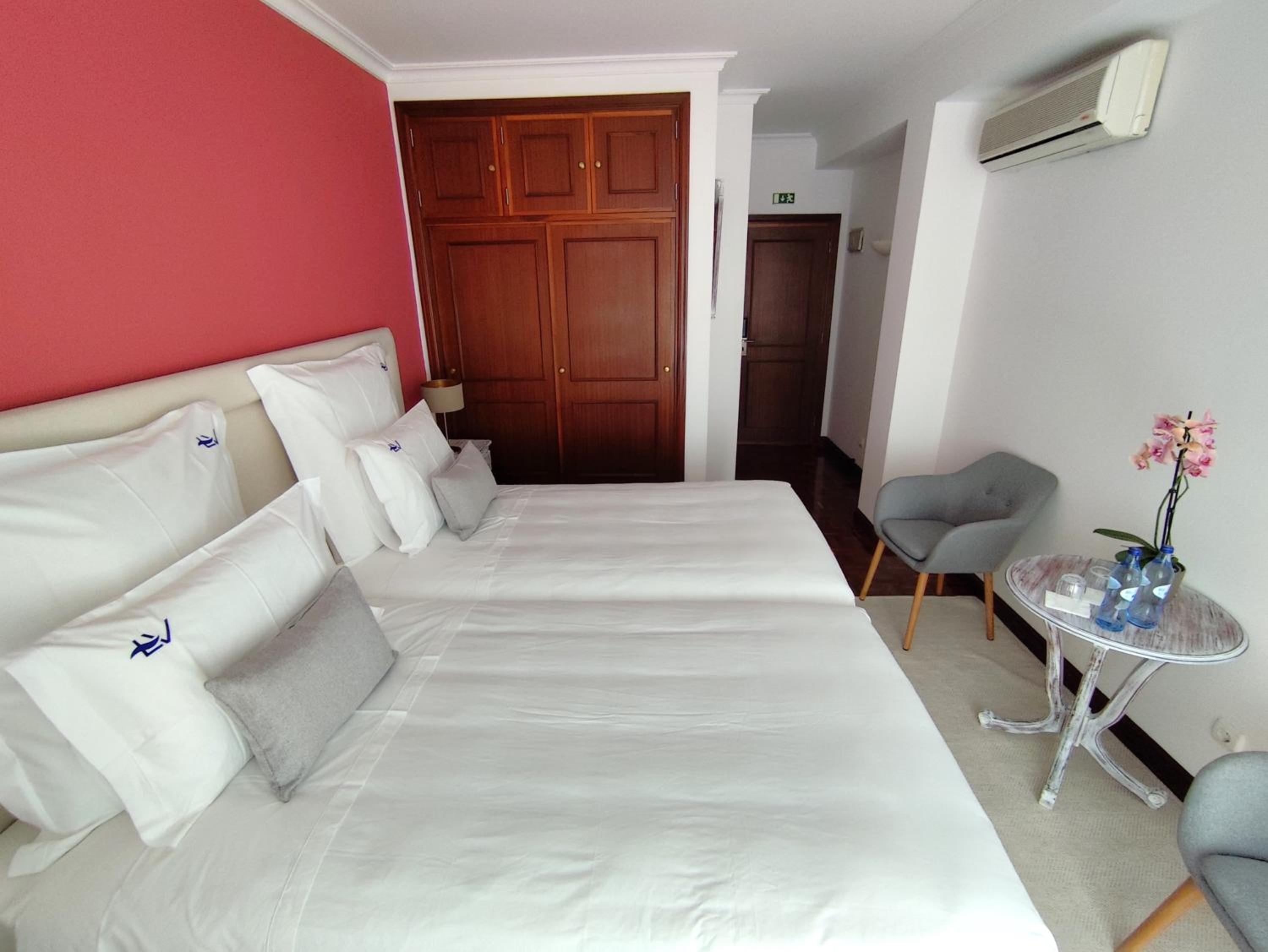 Standard Double or Twin Room photo 3