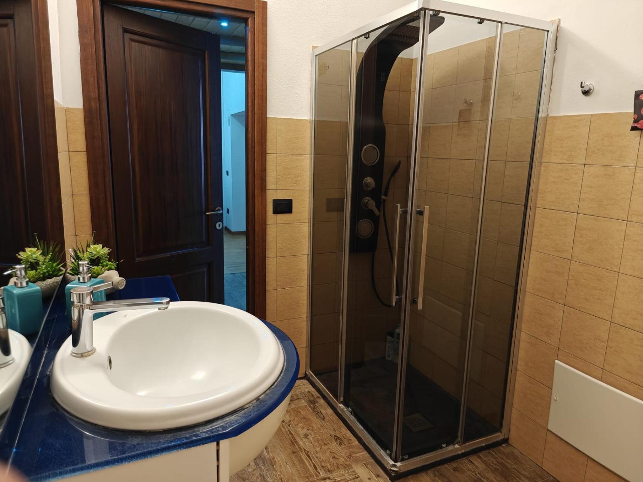 Quadruple Room with Shared Bathroom photo 3