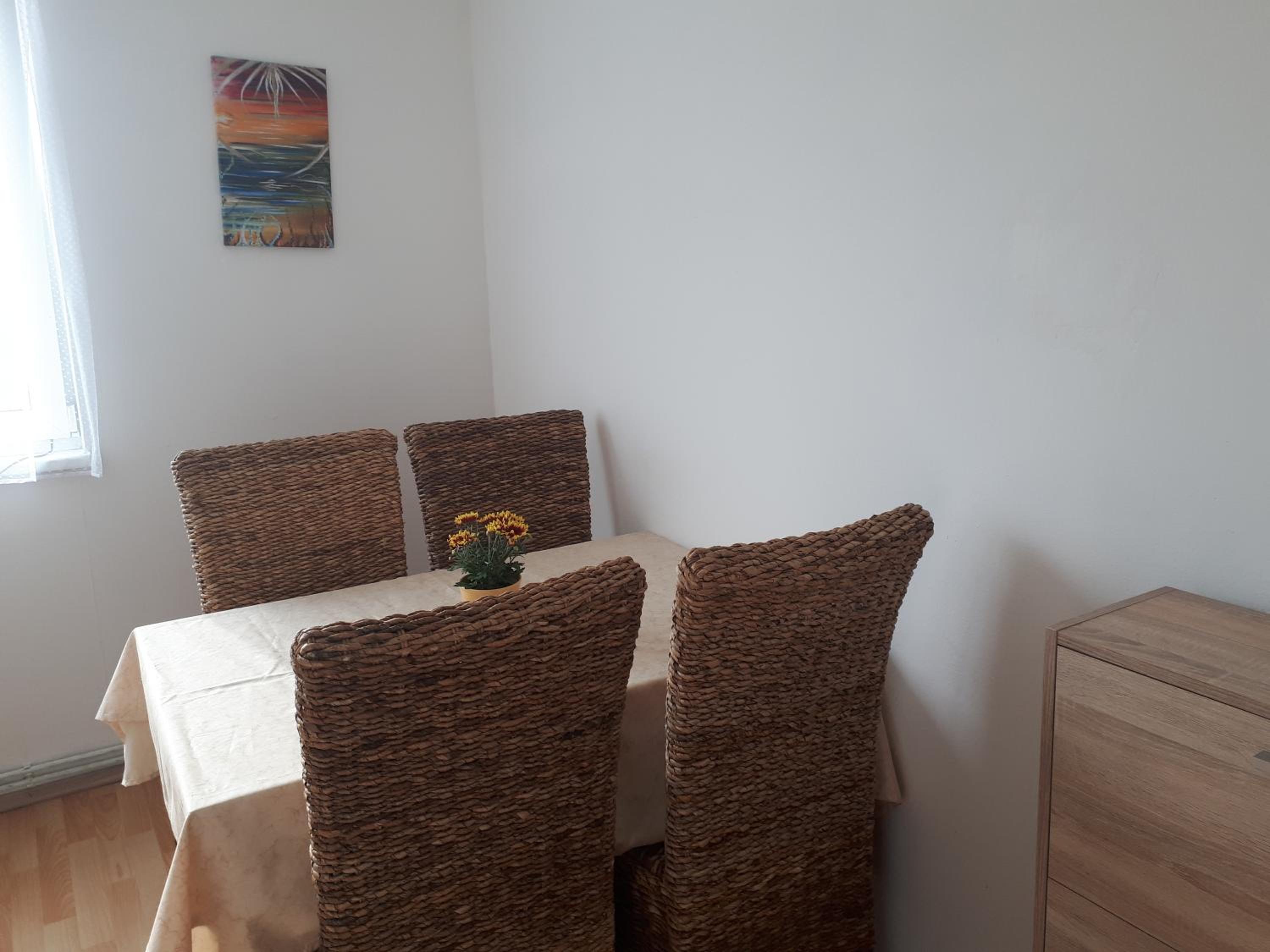 One-Bedroom Apartment - Non-Smoking photo 2