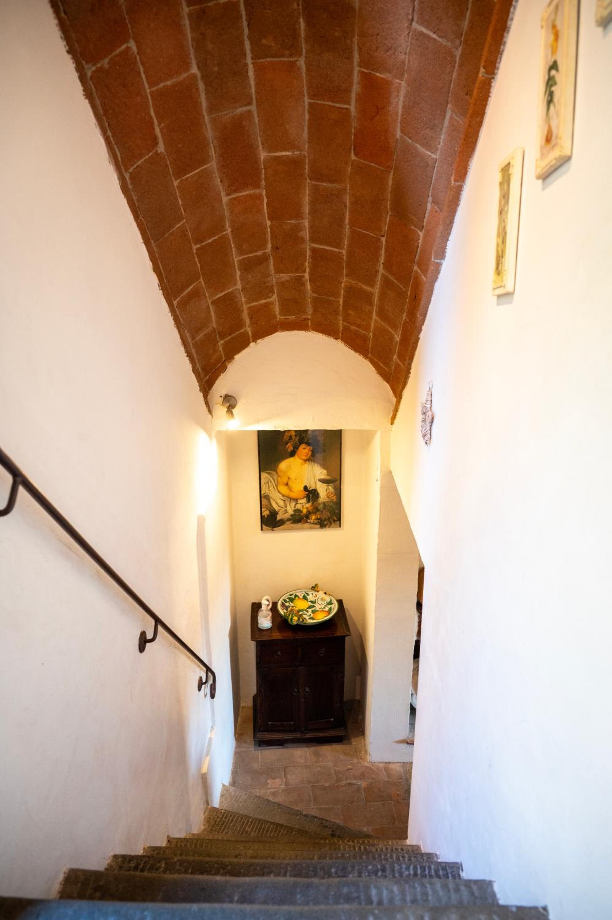 Two-Bedroom Apartment - Photo 17