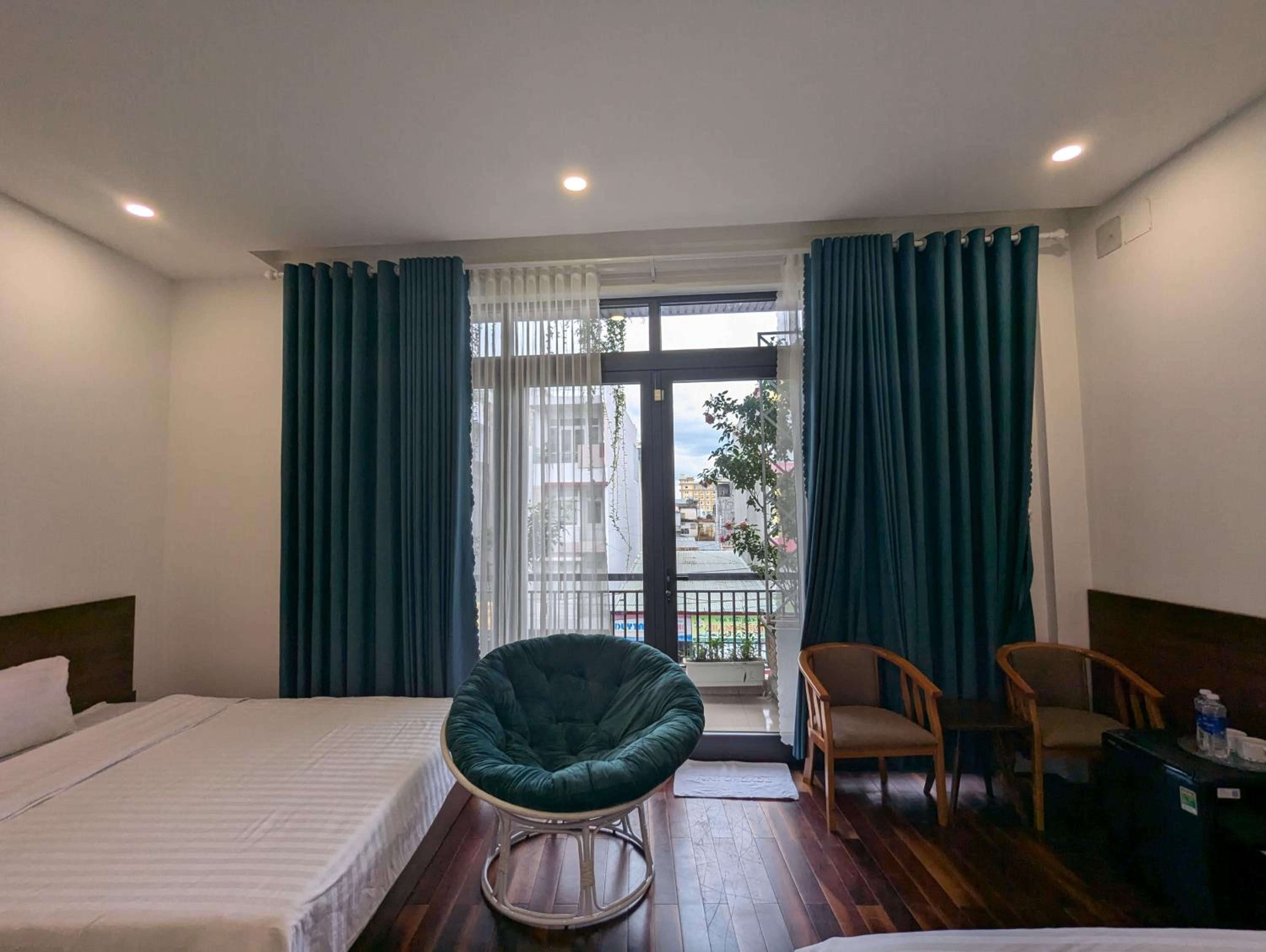 Deluxe Double or Twin Room with Balcony