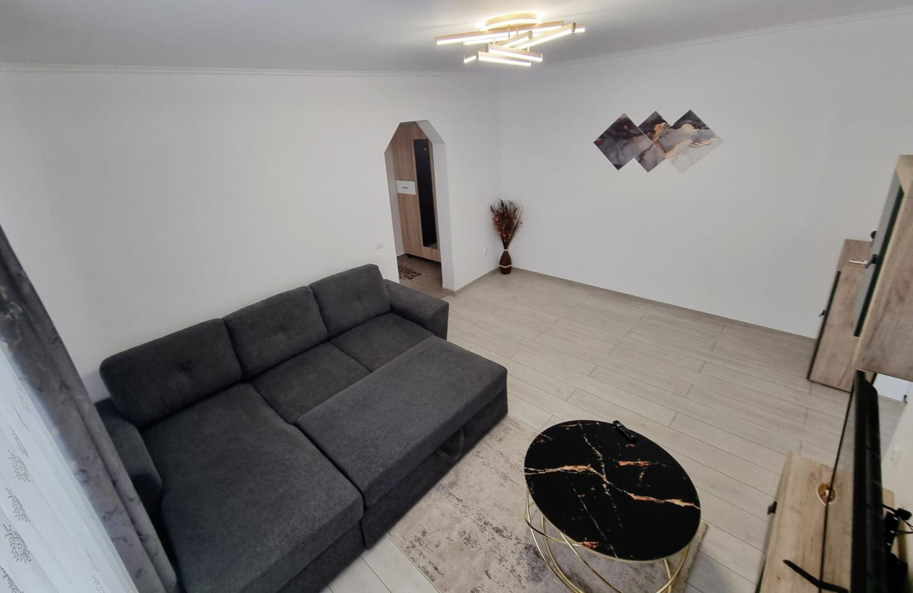 One-Bedroom Apartment photo 3